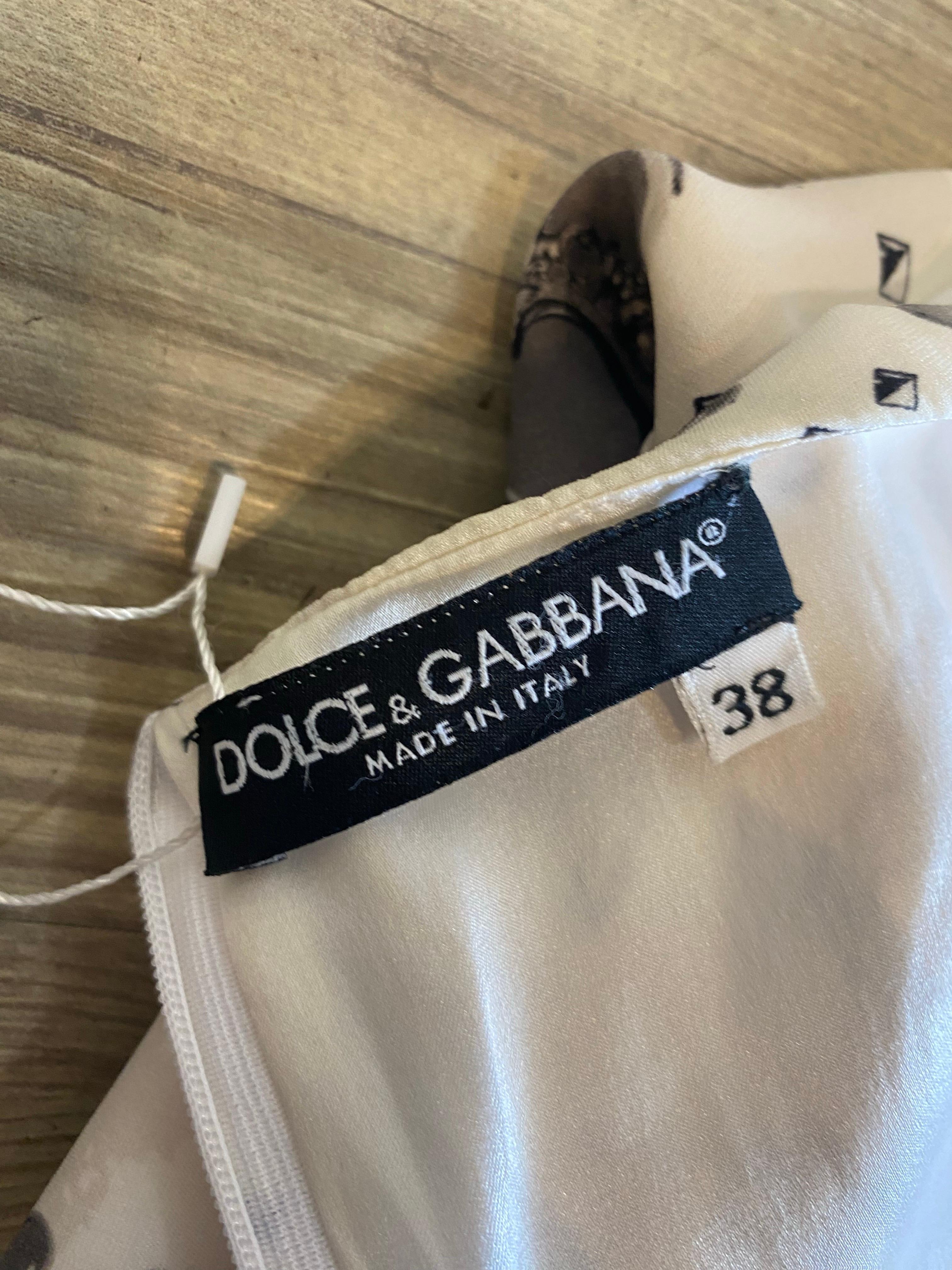 Robe midi blanche avec cœurs noirs Dolce & Gabbana. en vente 2