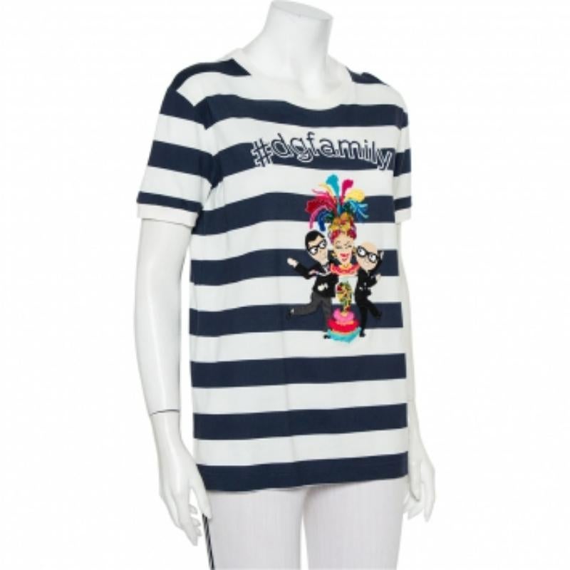 A seamless blend of comfort, luxury, and style, this Dolce & Gabbana t-shirt is a must-have piece! Made from striped cotton in white & navy blue shades, the creation is elevated by patches on the front. Finished off with short sleeves and a