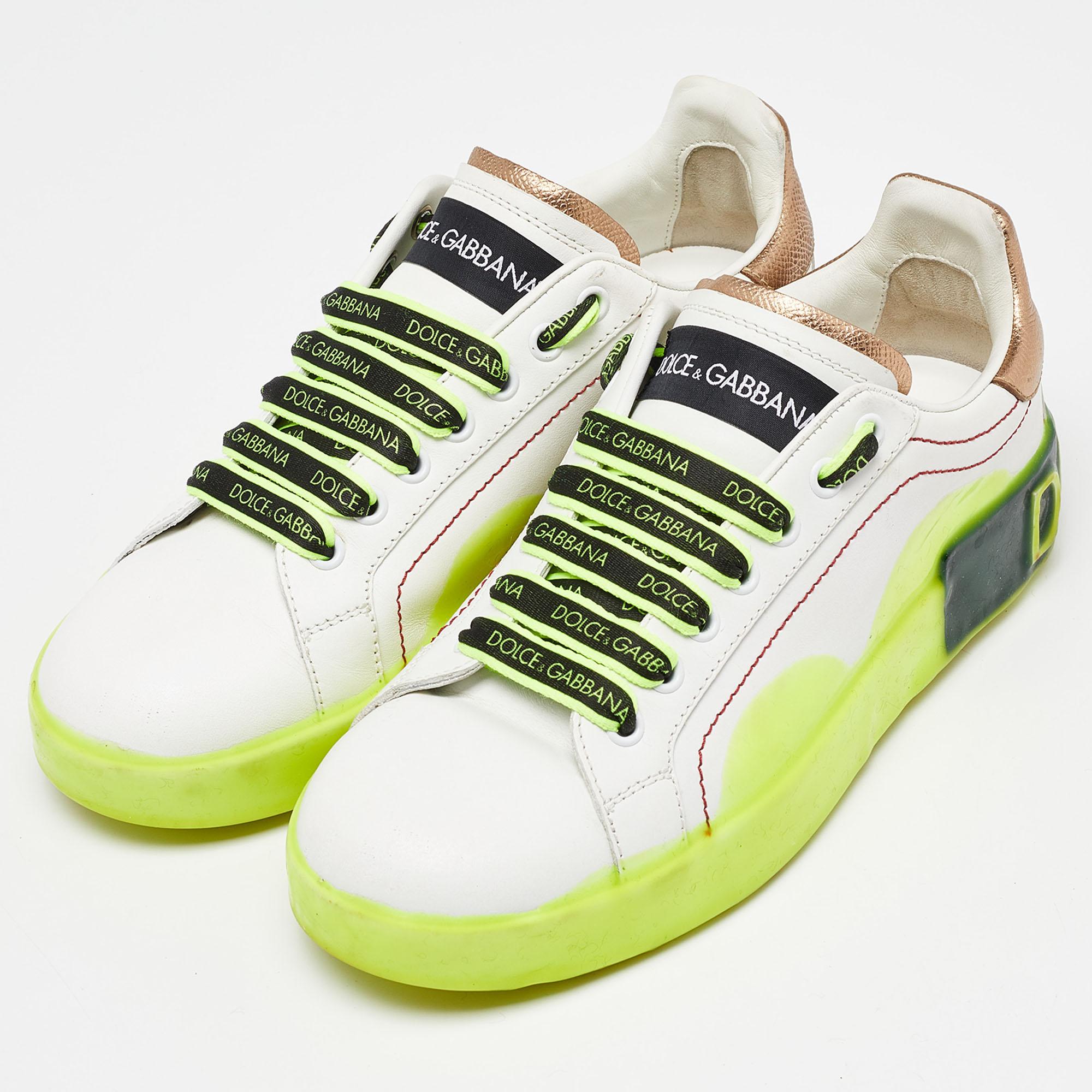 Coming in a classic silhouette, these designer sneakers are a seamless combination of luxury, comfort, and style. These sneakers are finished with signature details and comfortable insoles.