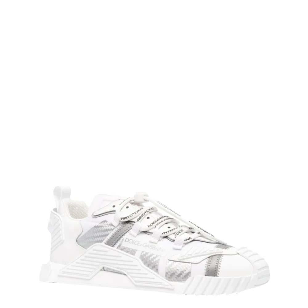 Add a spring to your step with this pair of sneakers from the house of Dolce and Gabbana. Part of the NS1 collection, this pair is crafted in a white shade. A lace-up design and thick soles create a statement-making look.
