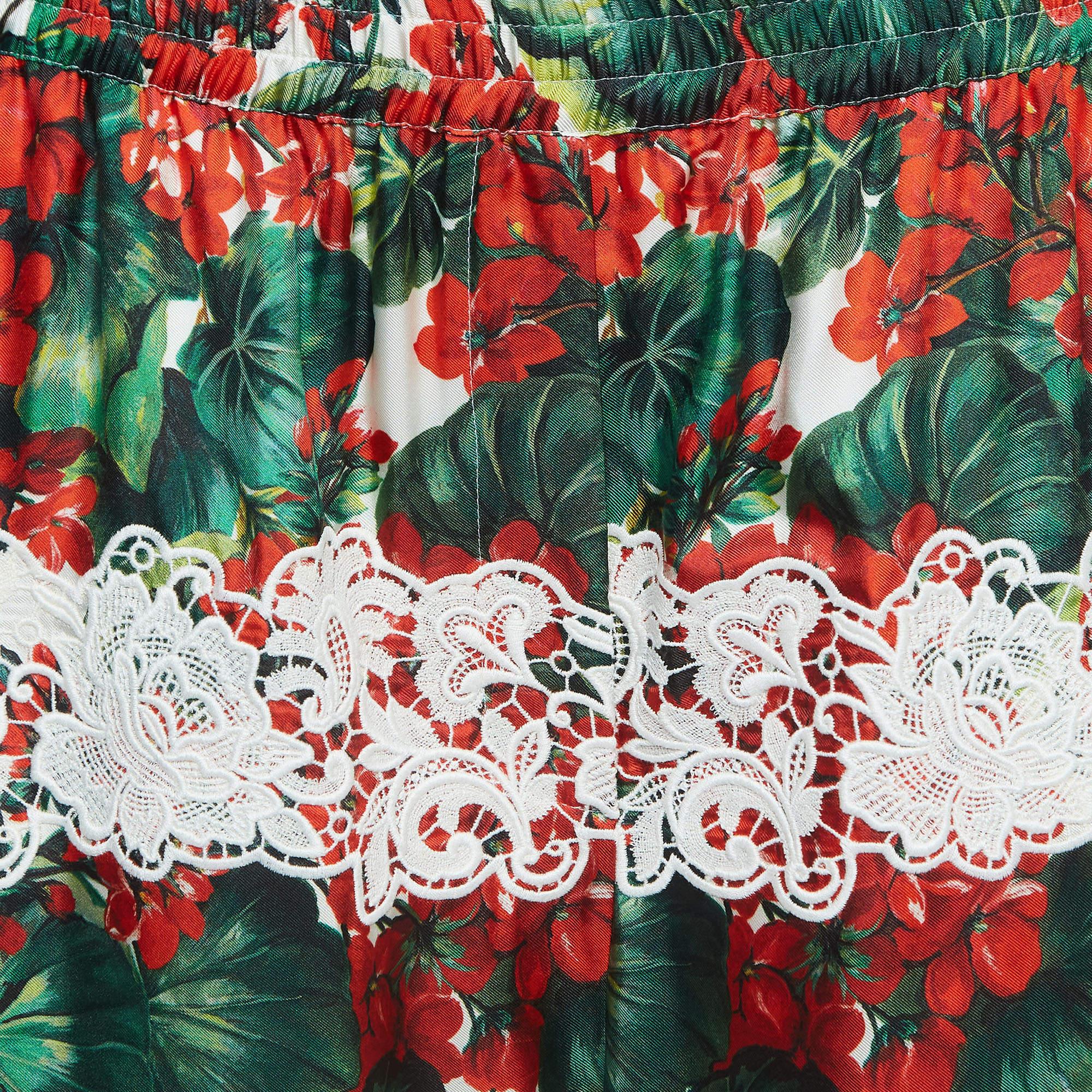 Dolce & Gabbana White/Red Floral Print Lace Trim Silk Twill Trousers L In Excellent Condition In Dubai, Al Qouz 2