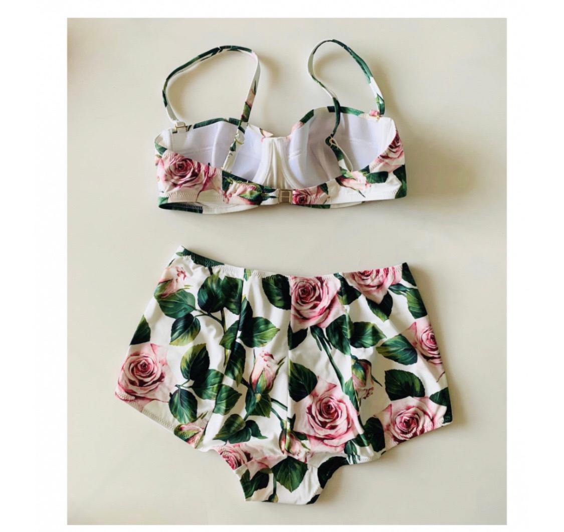 Dolce & Gabbana romántico empotrado
sujetador balconette top de bikini ofrece un
aspecto sofisticado gracias al
Estampado ROSA TROPICAL y está hecho de
el preciado 