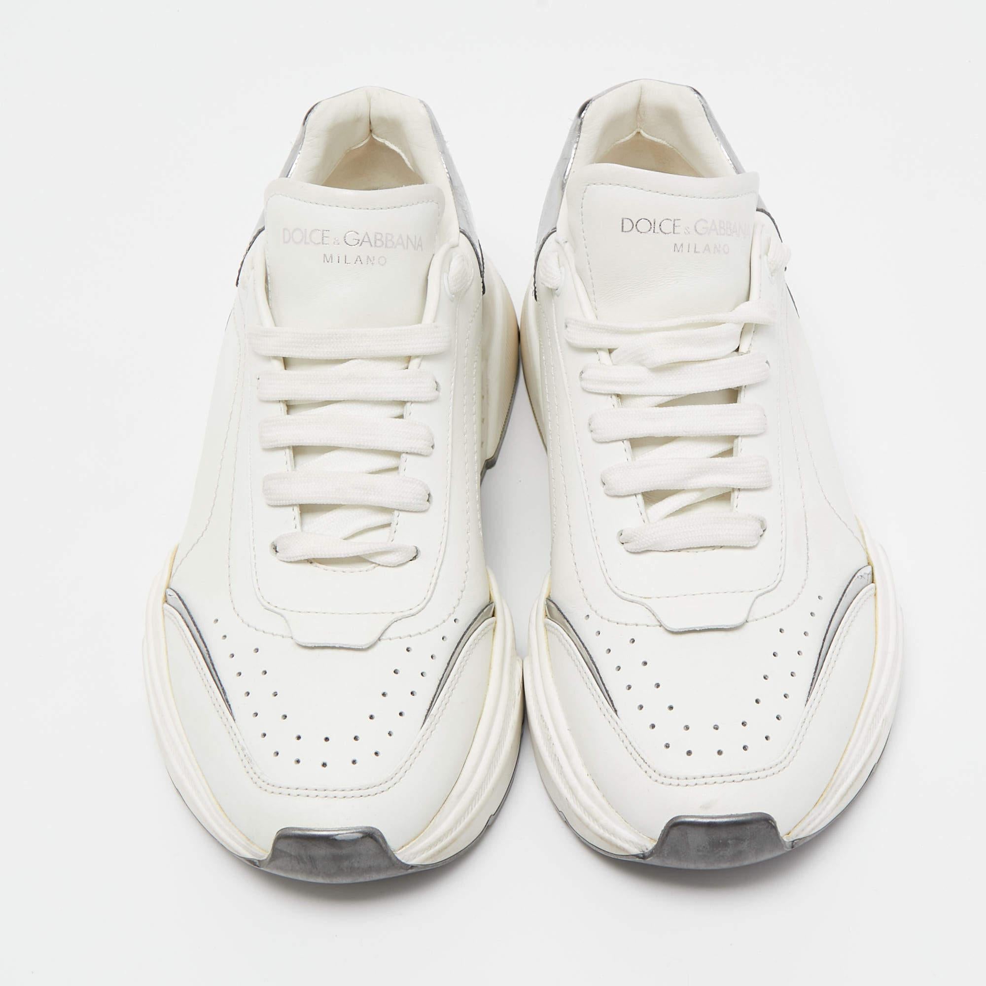 Dolce & Gabbana White/Silver Leather Daymaster Sneakers Size 41 For Sale 2
