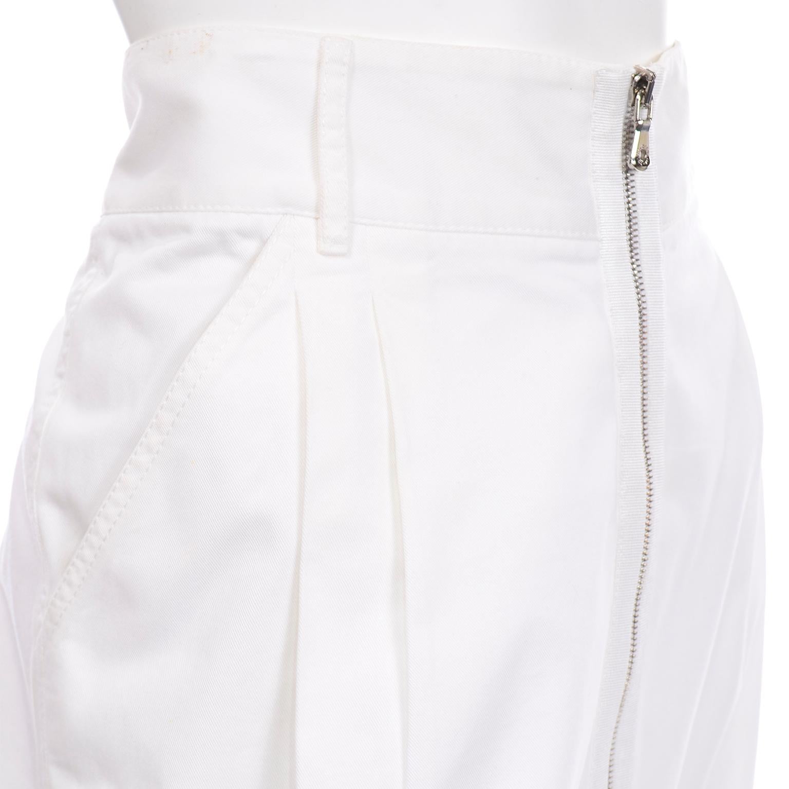 Women's Dolce & Gabbana White Skirt With Front Zipper Size 46 For Sale