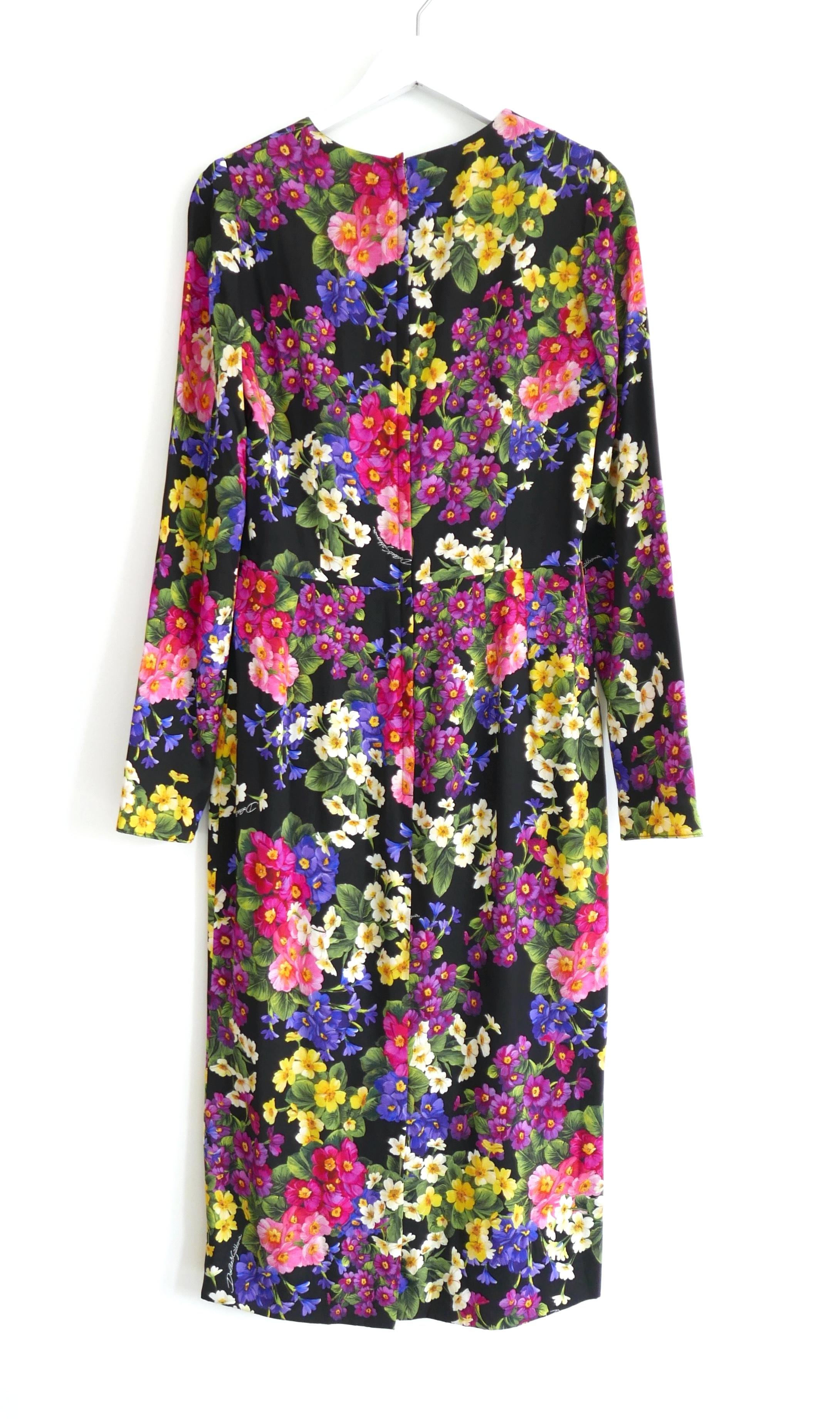 Dolce & Gabbana Wild Rose Print Sheath Dress In Excellent Condition For Sale In London, GB