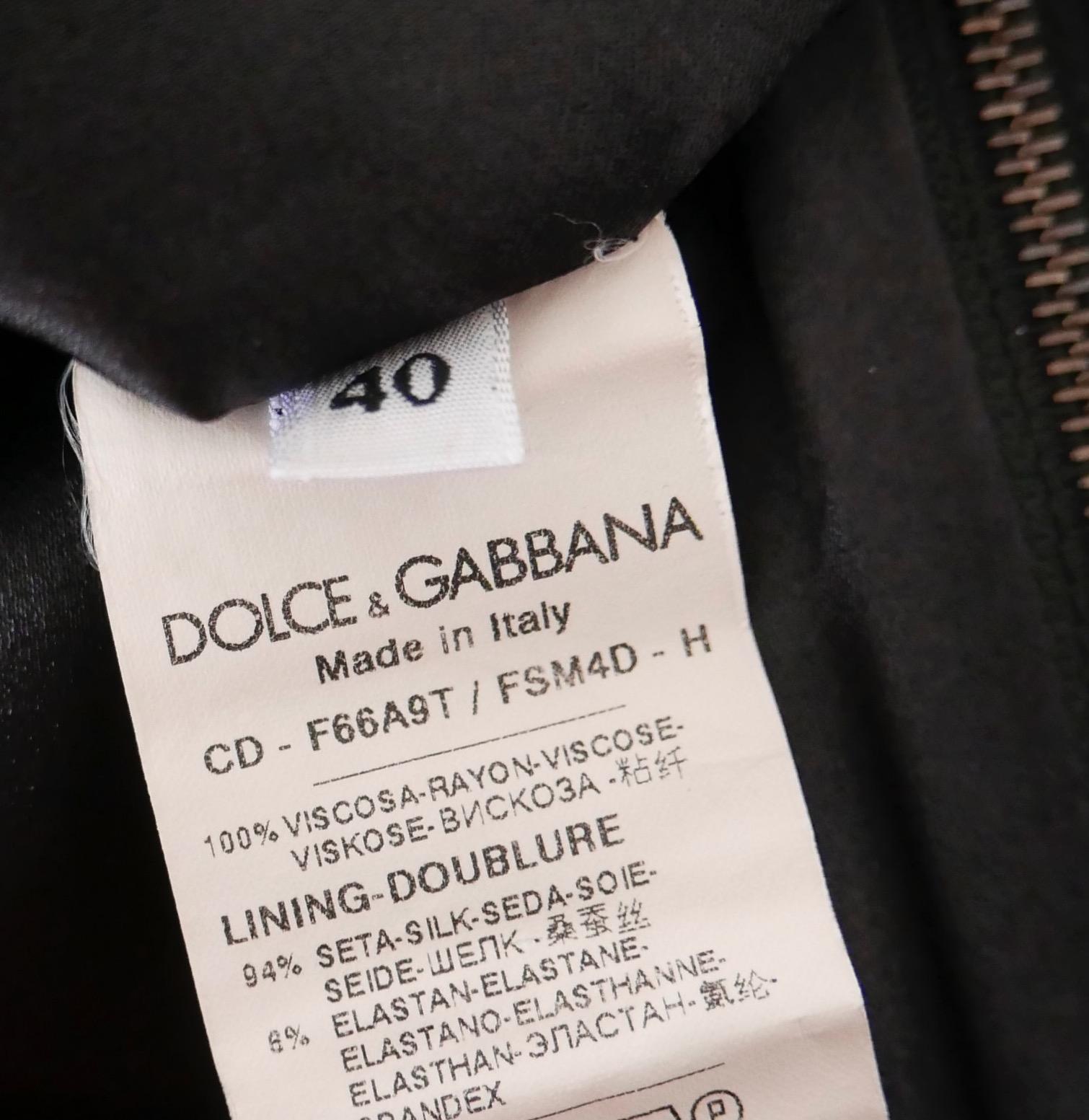 Vestido tubo con estampado de rosas silvestres Dolce & Gabbana en venta 1