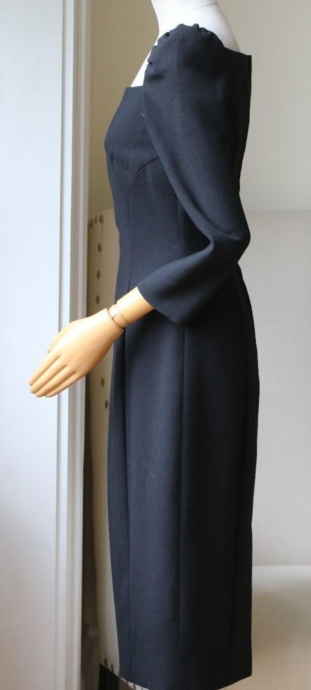 Dolce & Gabbana Wool-Blend Crepe Midi Dress In Excellent Condition In London, GB