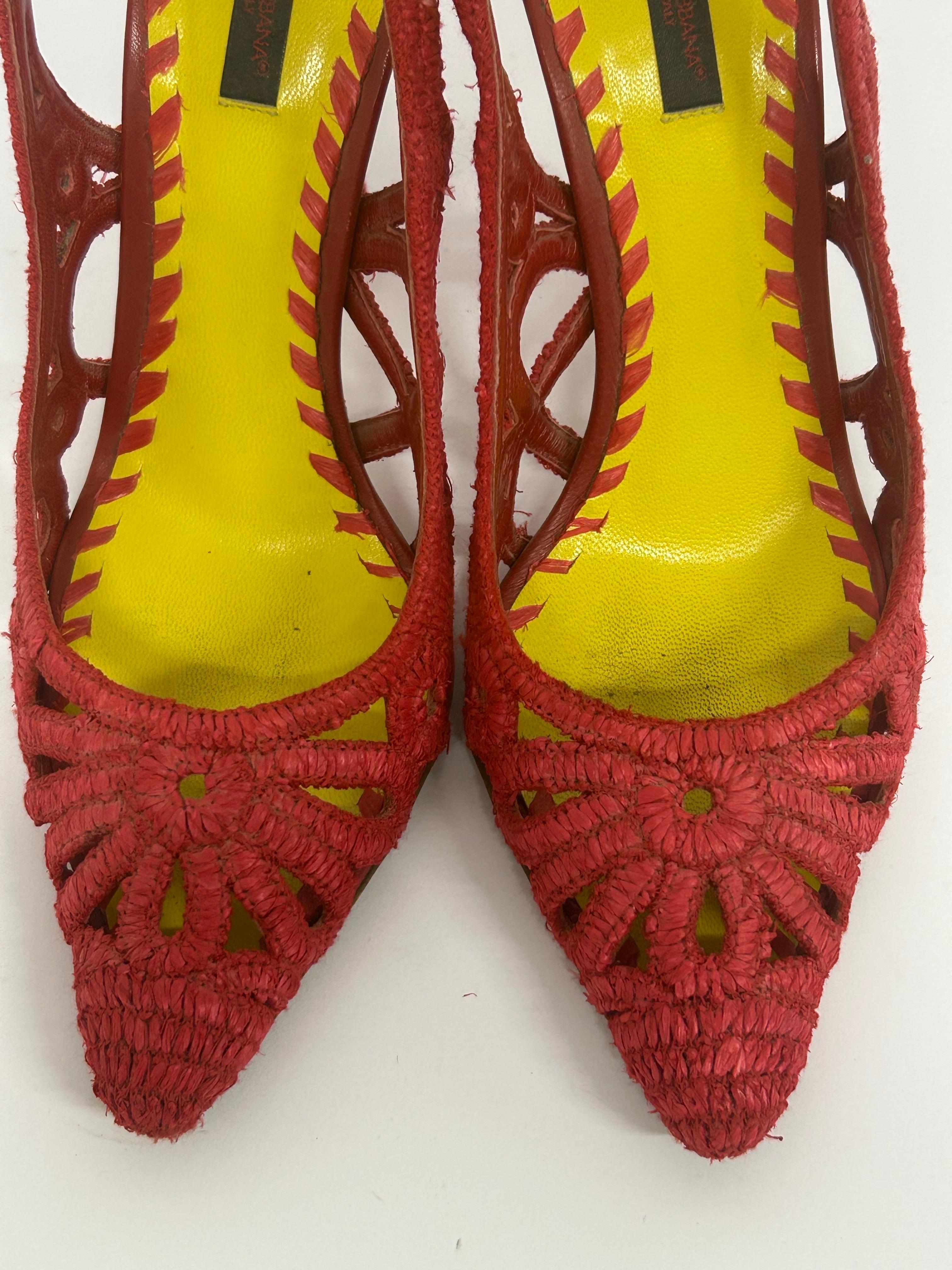 Dolce & Gabbana Woven Raffia Slingback Pumps Size EU 38 In Fair Condition For Sale In Amman, JO