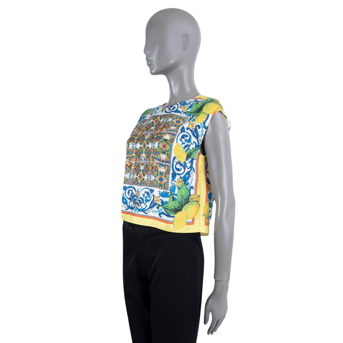 DOLCE & GABBANA yellow blue silk 2018 MAJOLICA SLEEVELESS Blouse Shirt 38 XS In Excellent Condition For Sale In Zürich, CH