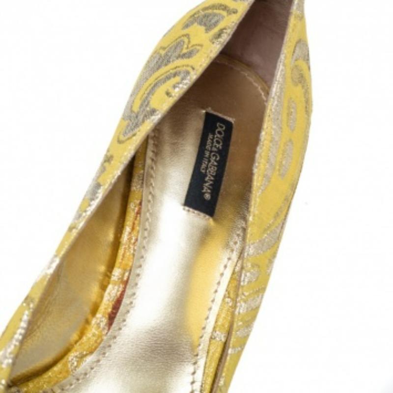 Donna Dolce & Gabbana punta di diamante in tessuto broccato giallo  Pompe taglia 40 in vendita