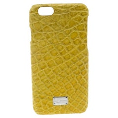 Funda Dolce & Gabbana con cocodrilo amarillo en relieve para iPhone 6/6S