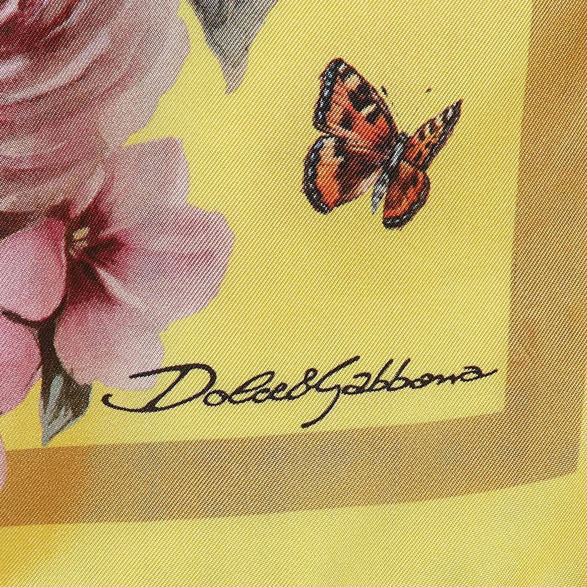 Dolce & Gabbana Yellow Enchanted Forest Print Silk Square Scarf In Good Condition In Dubai, Al Qouz 2