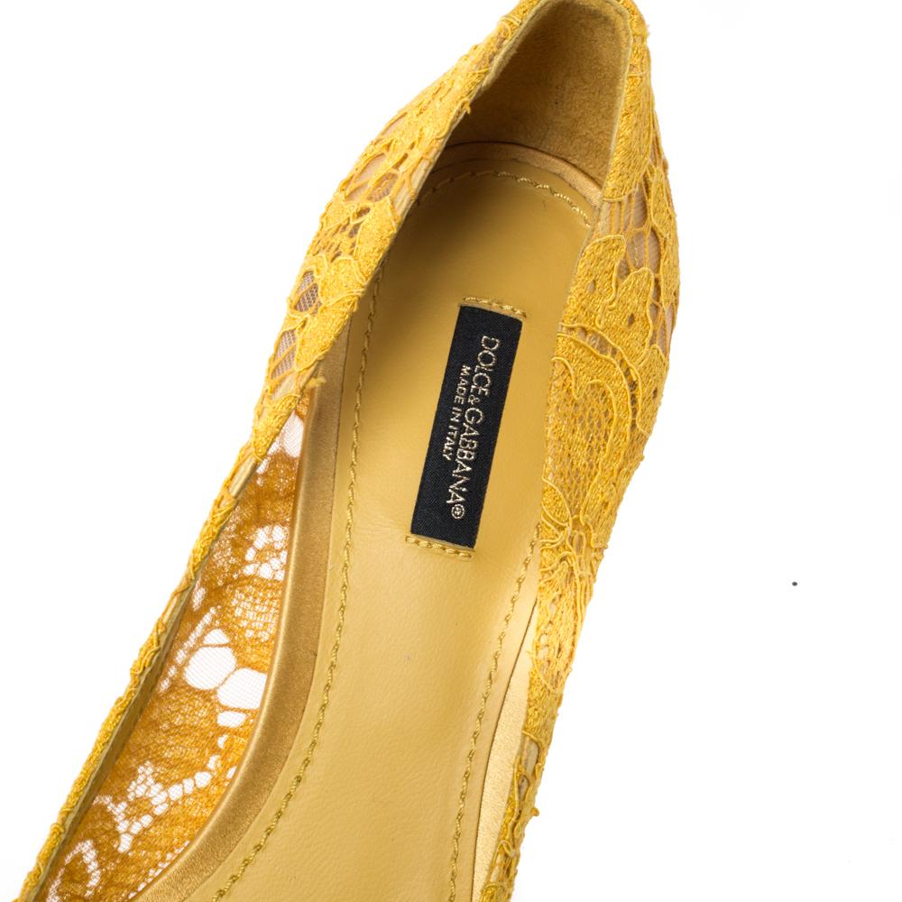 Women's Dolce & Gabbana Yellow Lace Bellucci Crystal Pointed Toe Pumps Size 40
