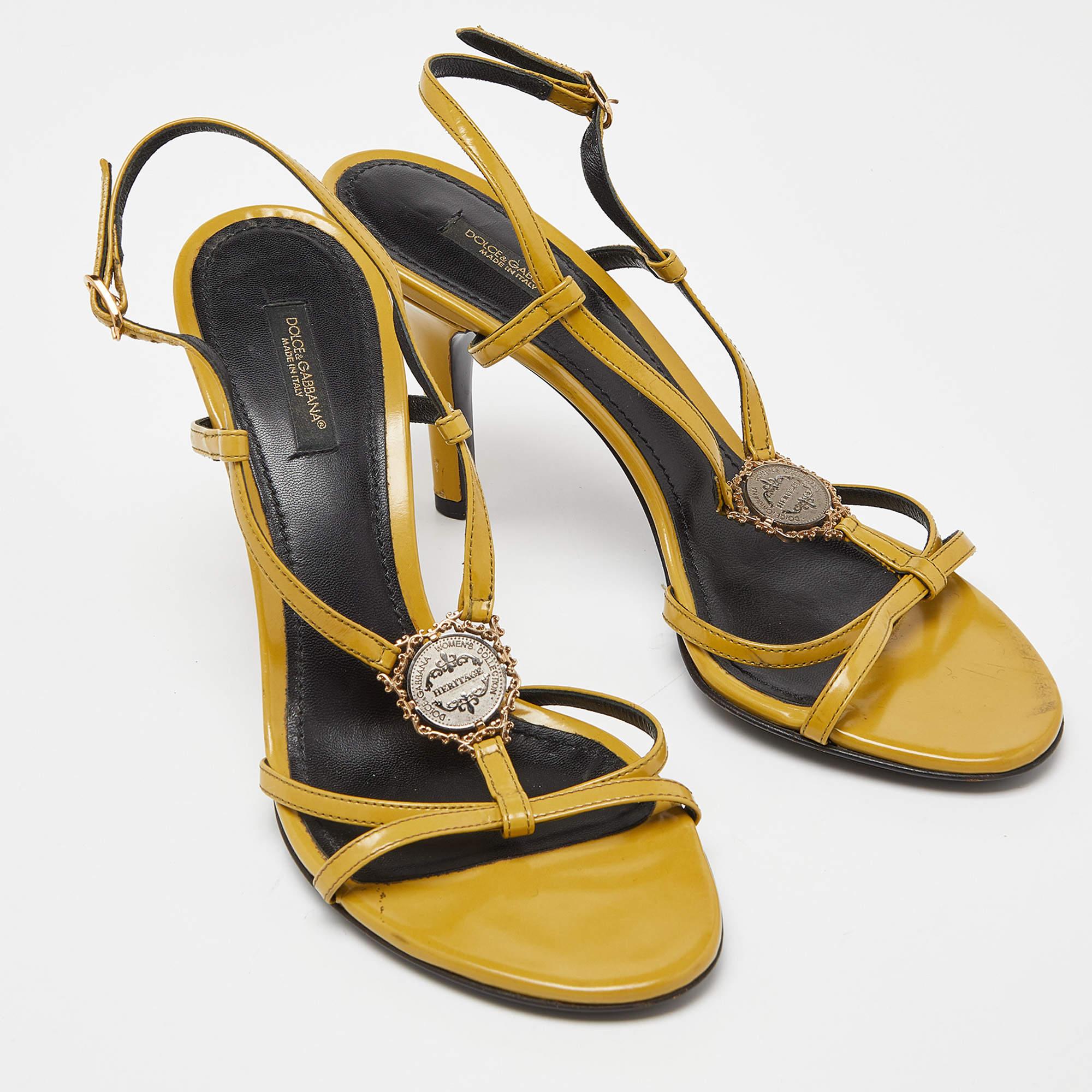 Dolce & Gabbana Gelbe Heritage T-Riemen-Sandalen aus Lackleder Heritage Größe 38 Damen