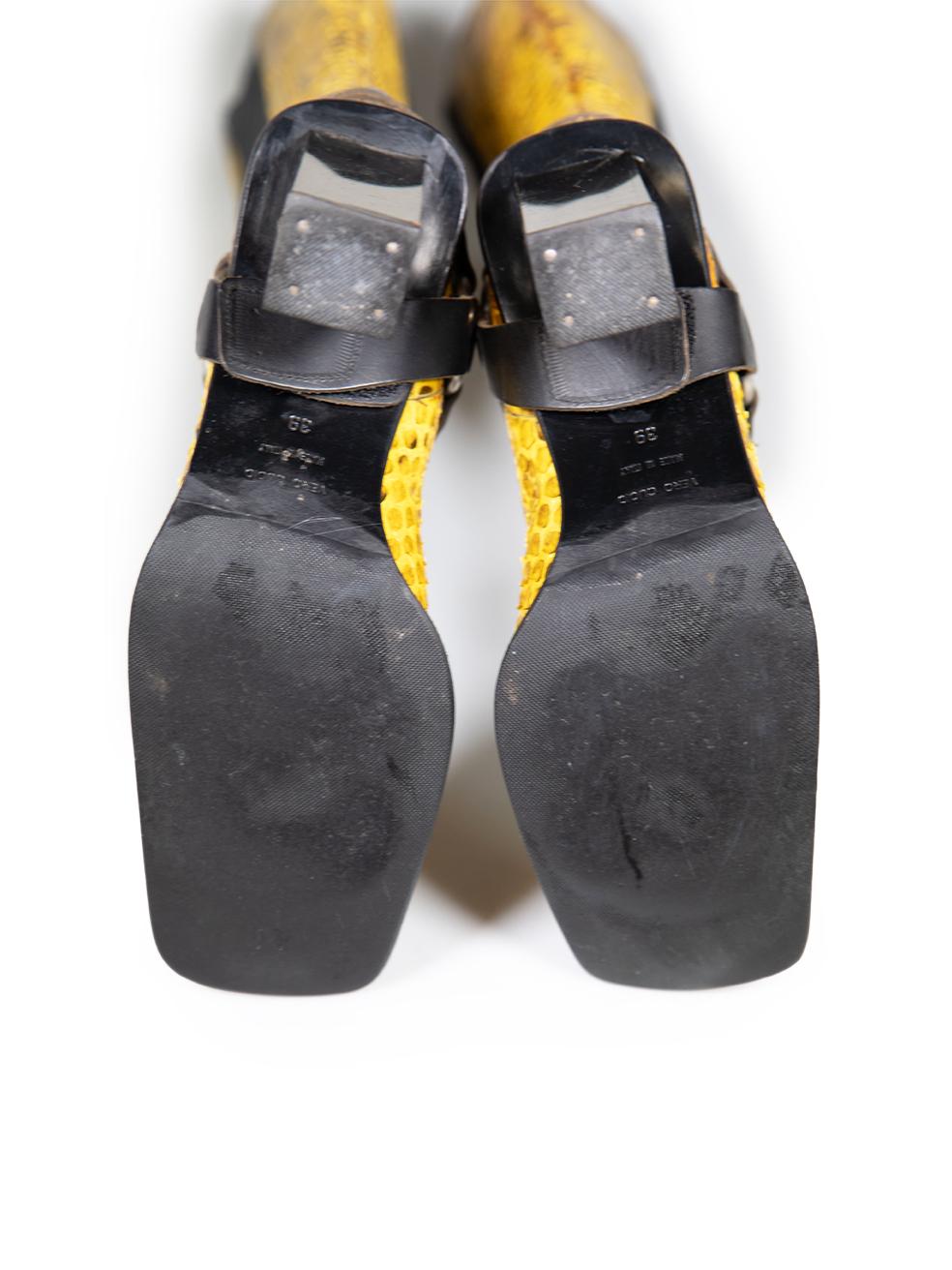Dolce & Gabbana Gelbe Python-Kniehohe Stiefel Größe IT 39 Damen im Angebot