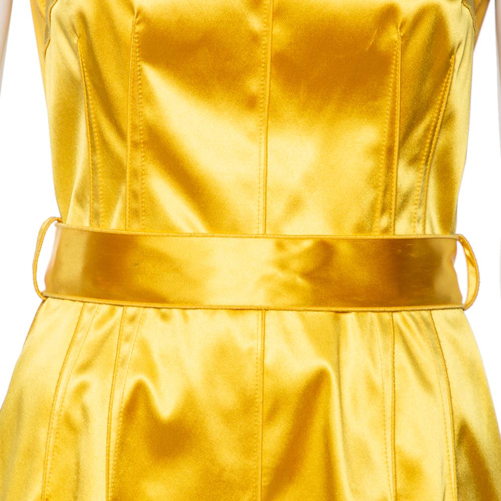 Dolce & Gabbana Yellow Satin Sleeveless Belted Dress S In Good Condition For Sale In Dubai, Al Qouz 2