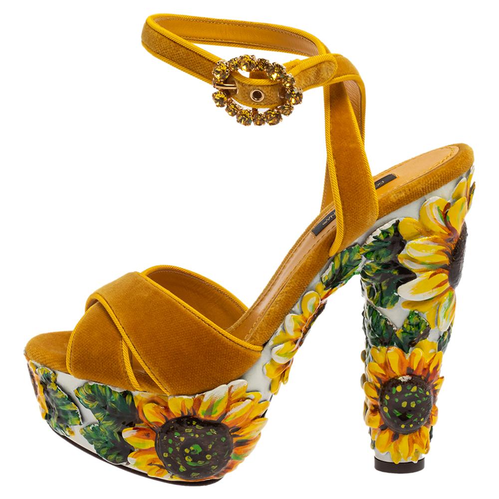Dolce &amp; Gabbana Gelbe Plateausandalen aus Samt mit Sonnenblumenmuster, Größe 36 1