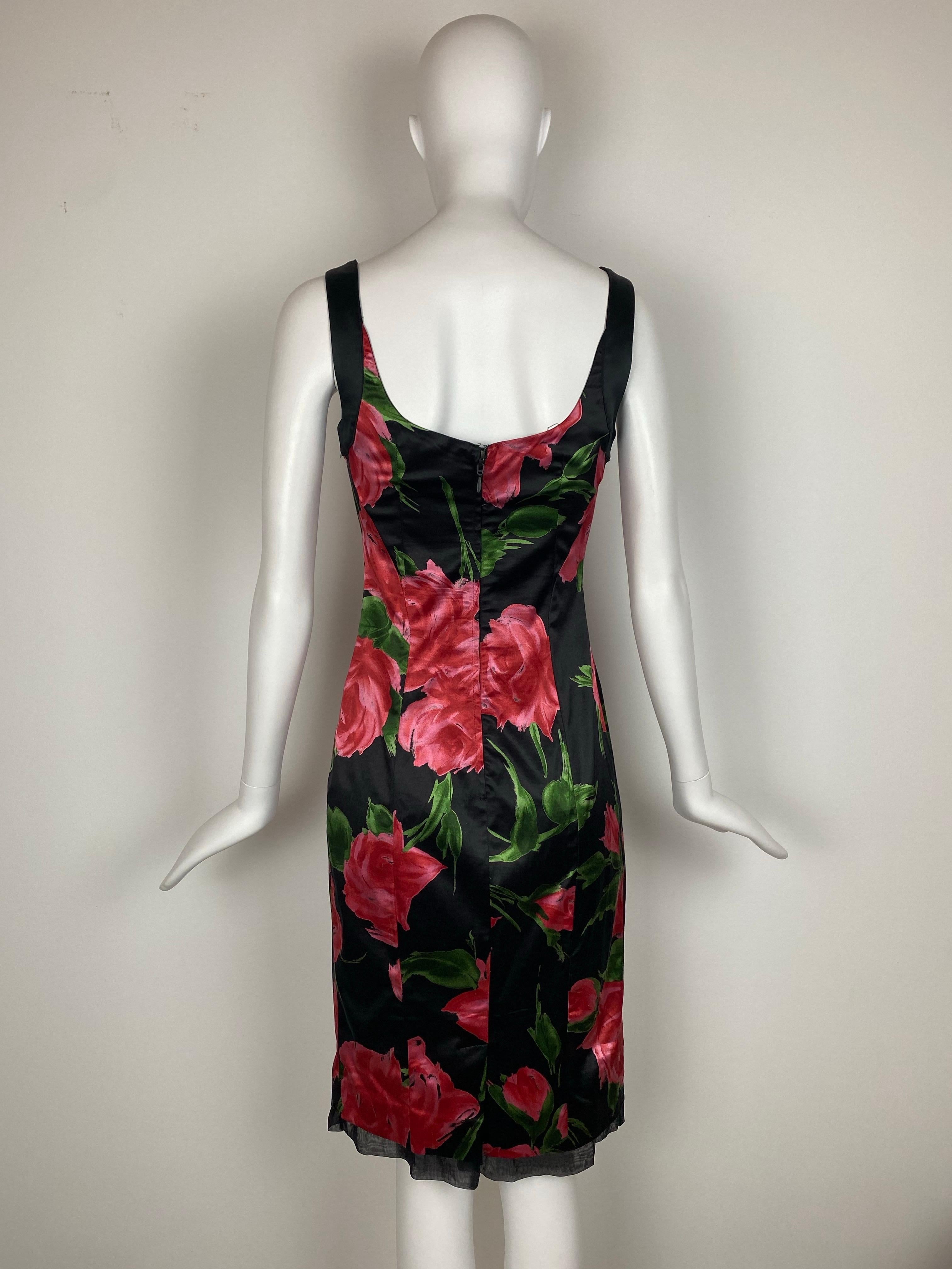 De las mujeres DOLCE & GABBBANA Vestido entallado de satén floral Principios de los años 2000 en venta