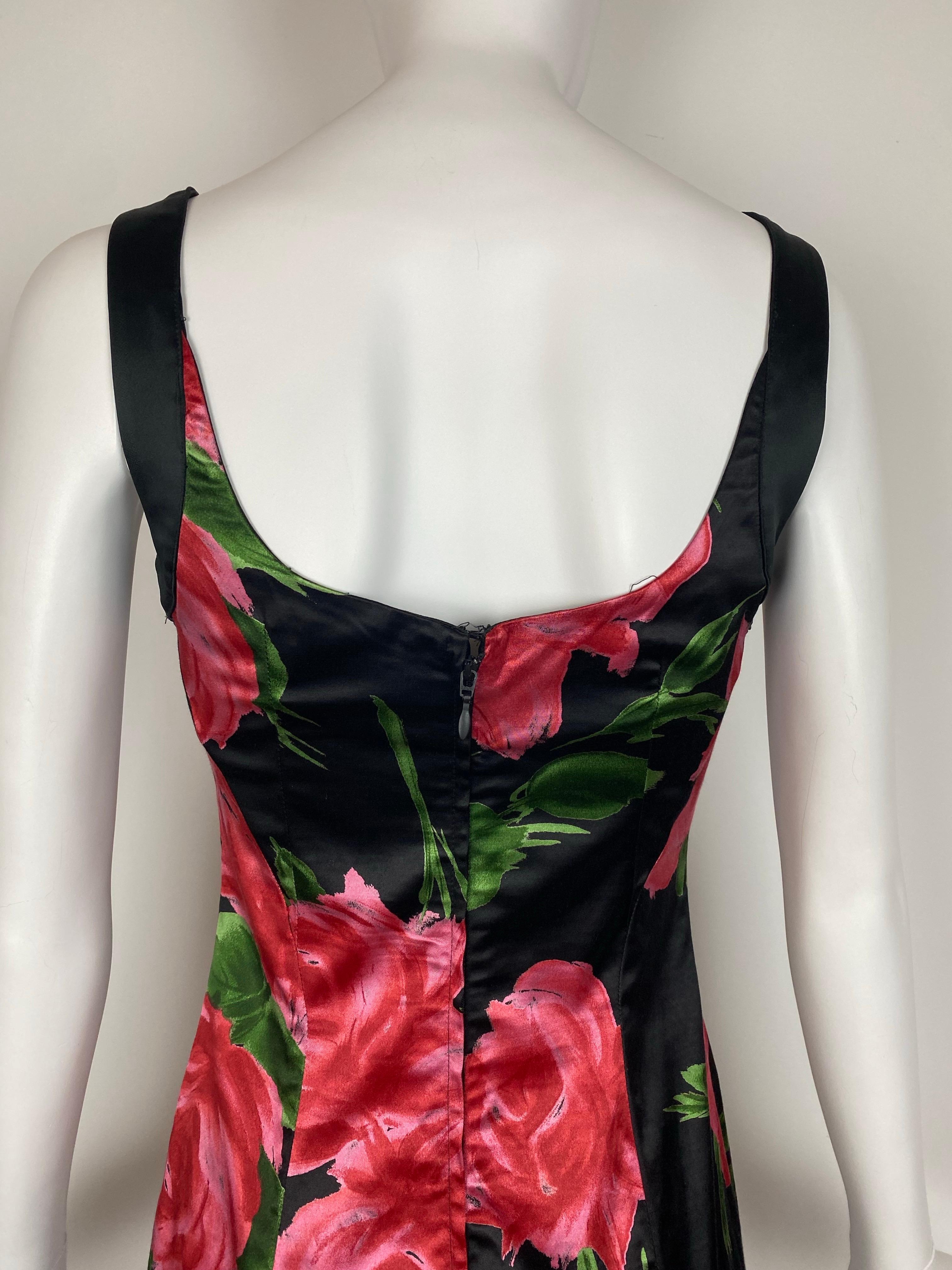 DOLCE & GABBBANA Vestido entallado de satén floral Principios de los años 2000 en venta 1