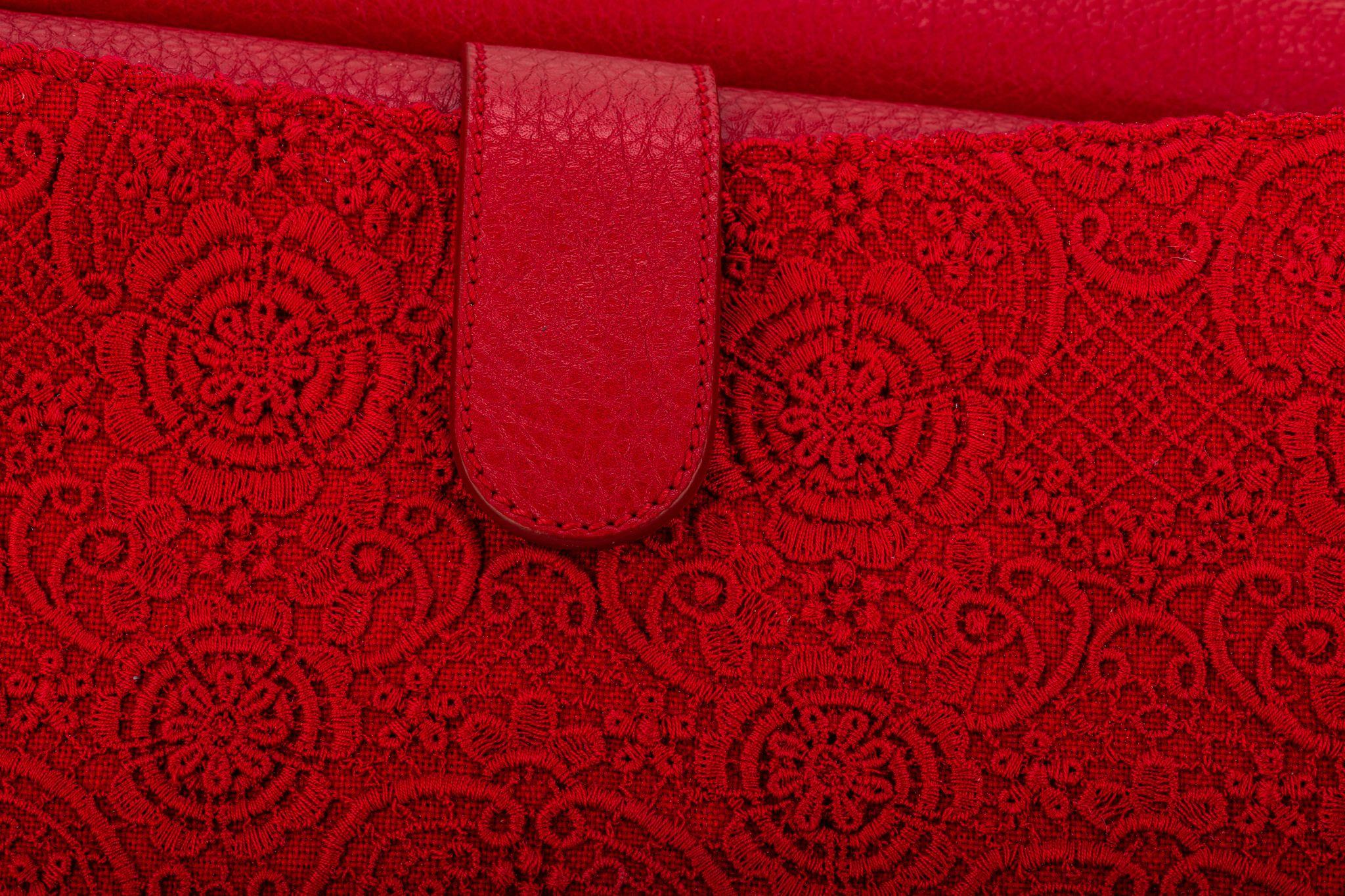 Dolce New Large Red Macrame’ Bag For Sale 10