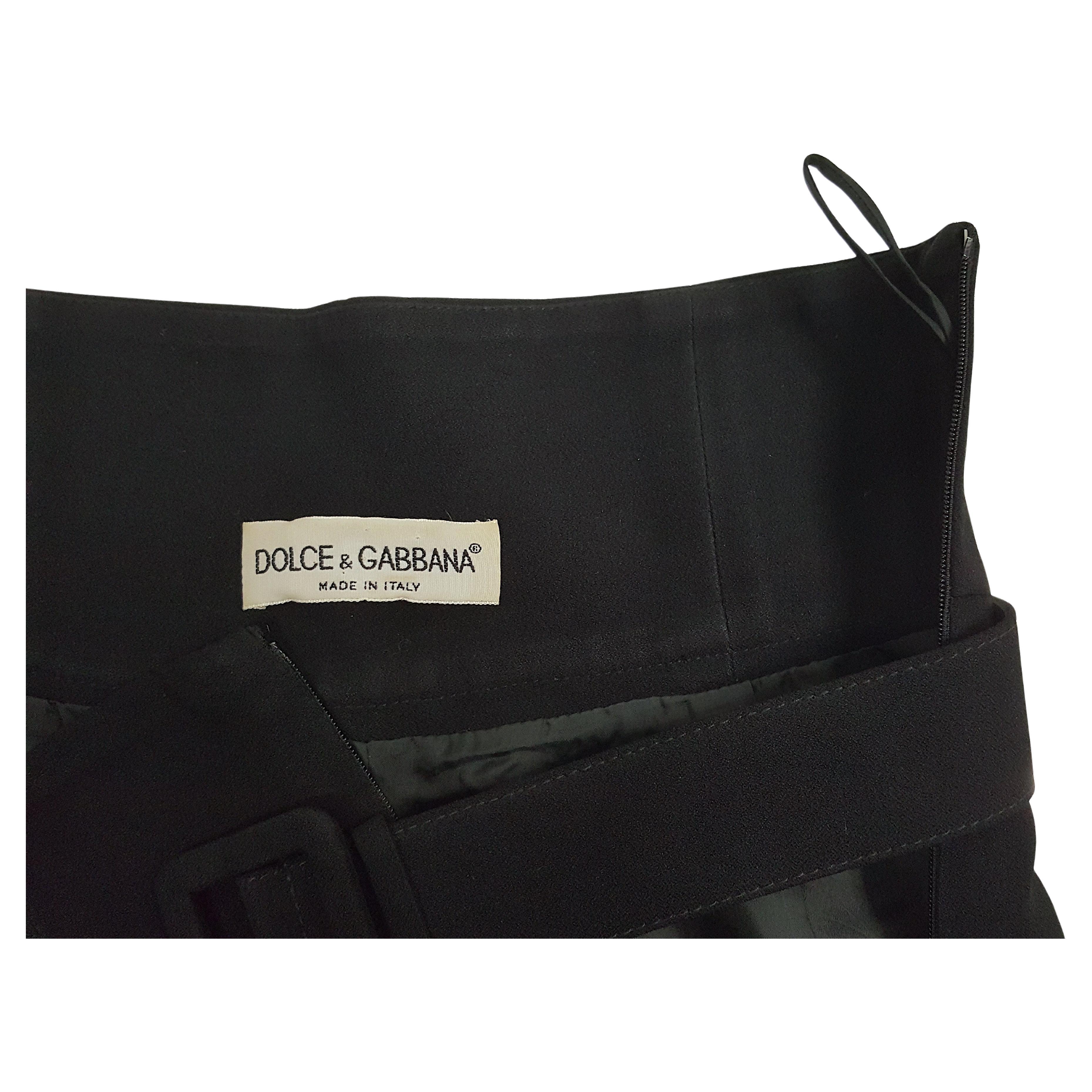 Dolce&Gabbana 1995 Lace CutWork Black Ensemble WoolKnitTurtleneck Belt & Skirt For Sale 9