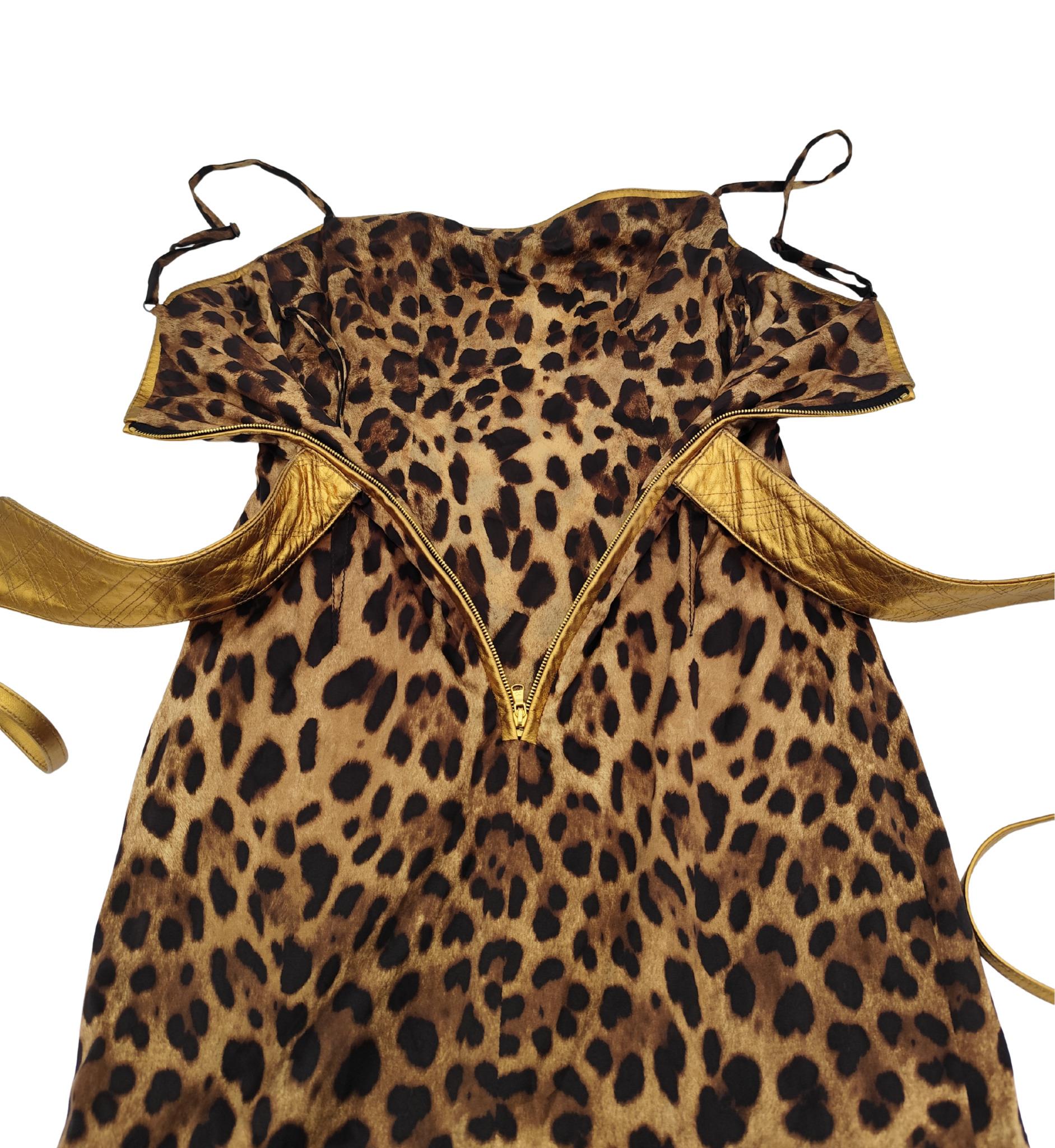 Dolce&Gabbana 2007 Vestido de seda con cinturón de piel dorada y estampado de leopardo en venta 6