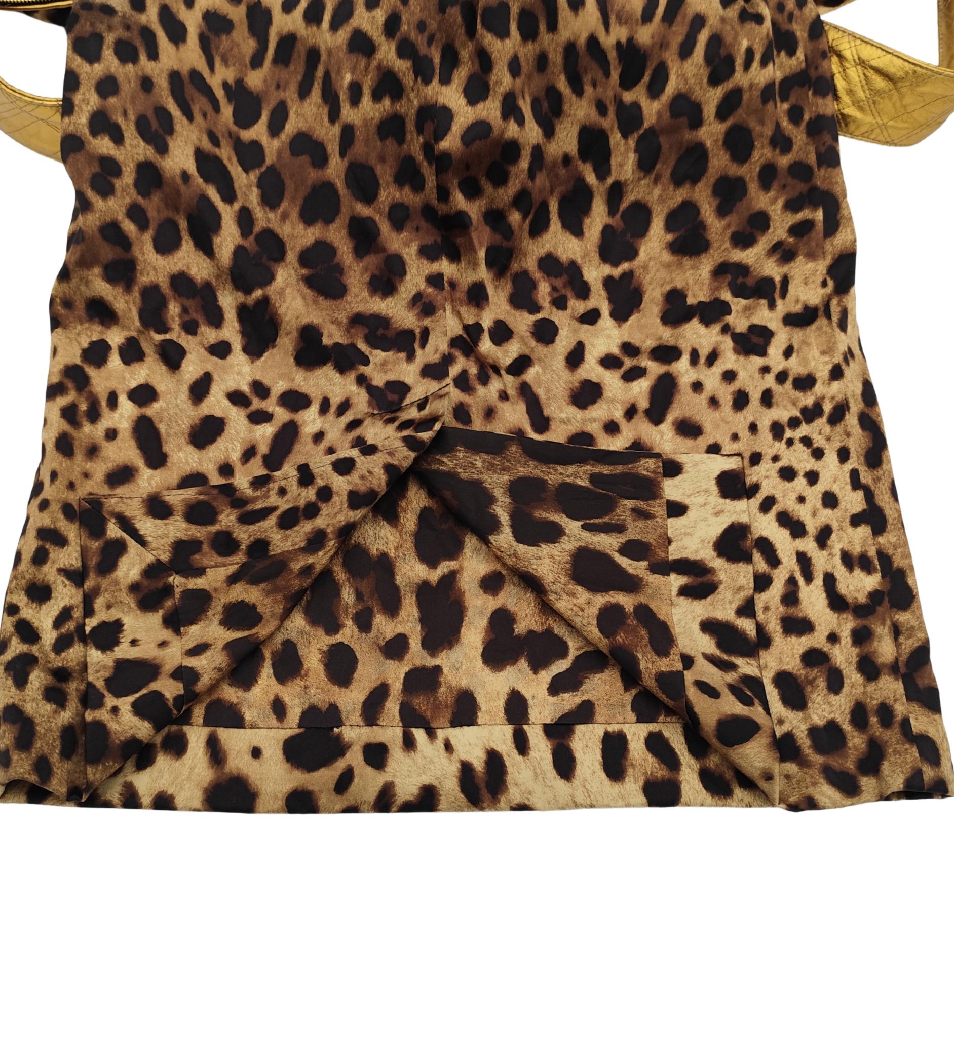 Dolce&Gabbana 2007 Vestido de seda con cinturón de piel dorada y estampado de leopardo en venta 7