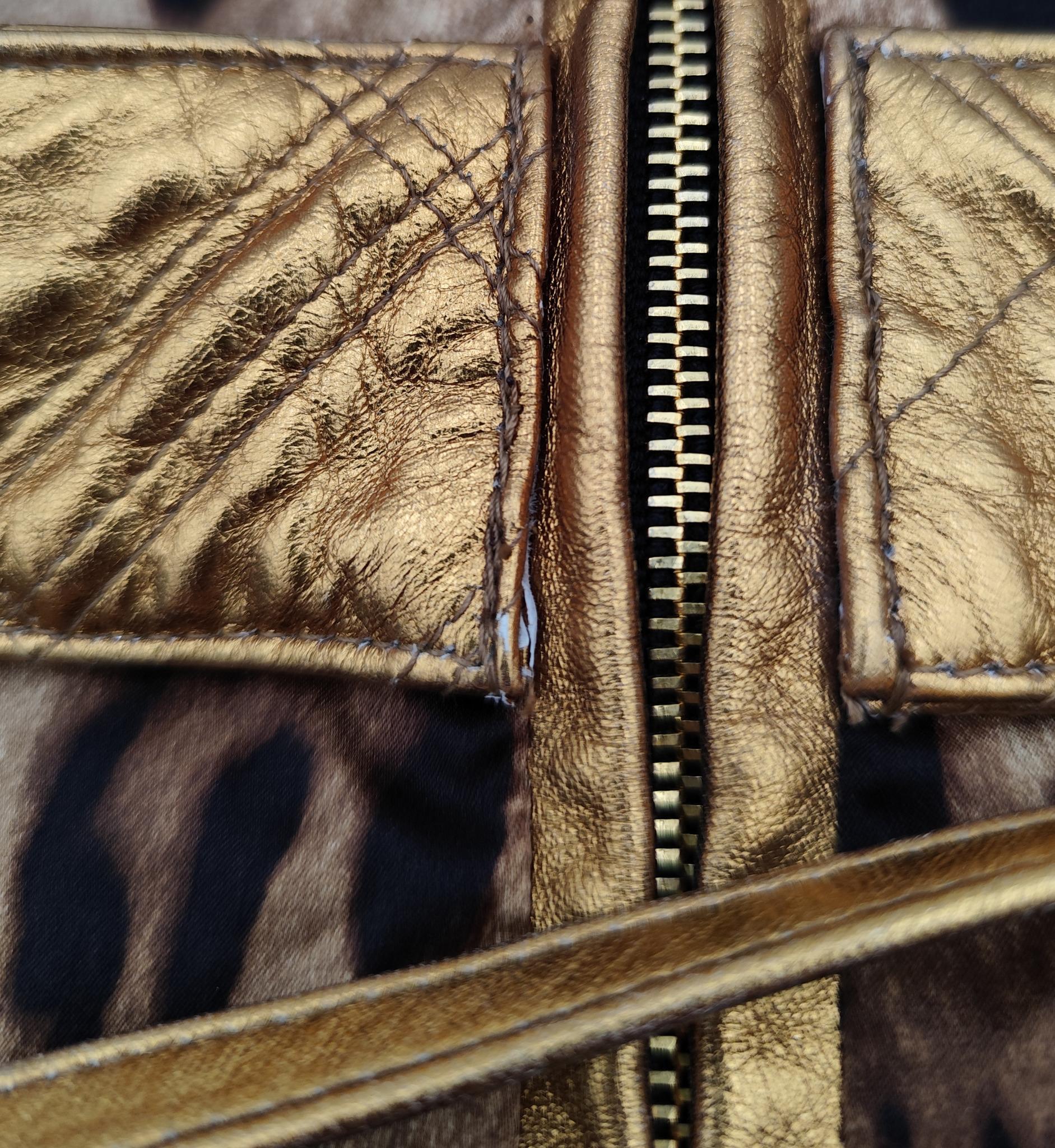 Dolce&Gabbana 2007 Vestido de seda con cinturón de piel dorada y estampado de leopardo en venta 9