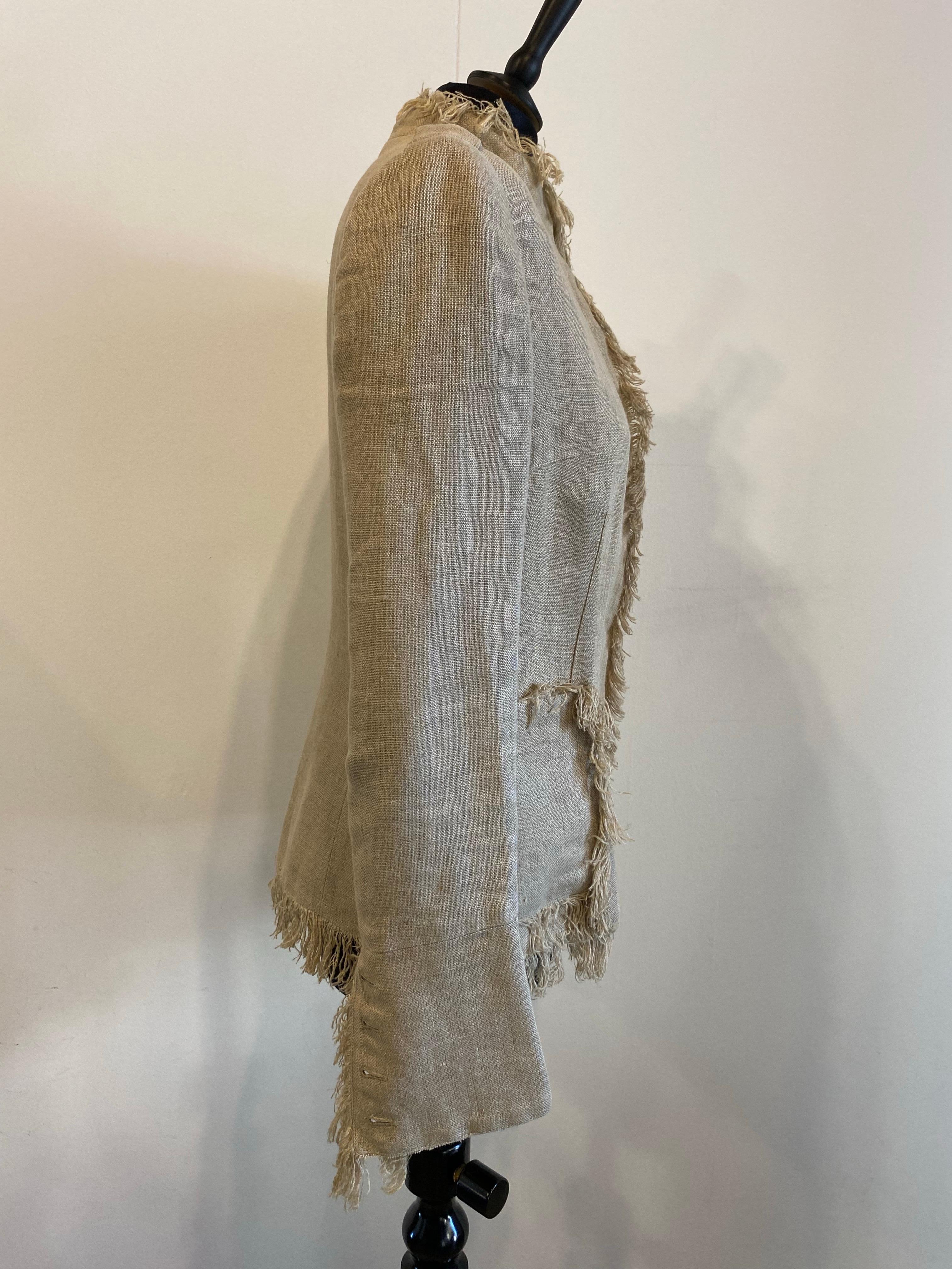 Dolce&Gabbana beige linen jacket with fringes For Sale 1