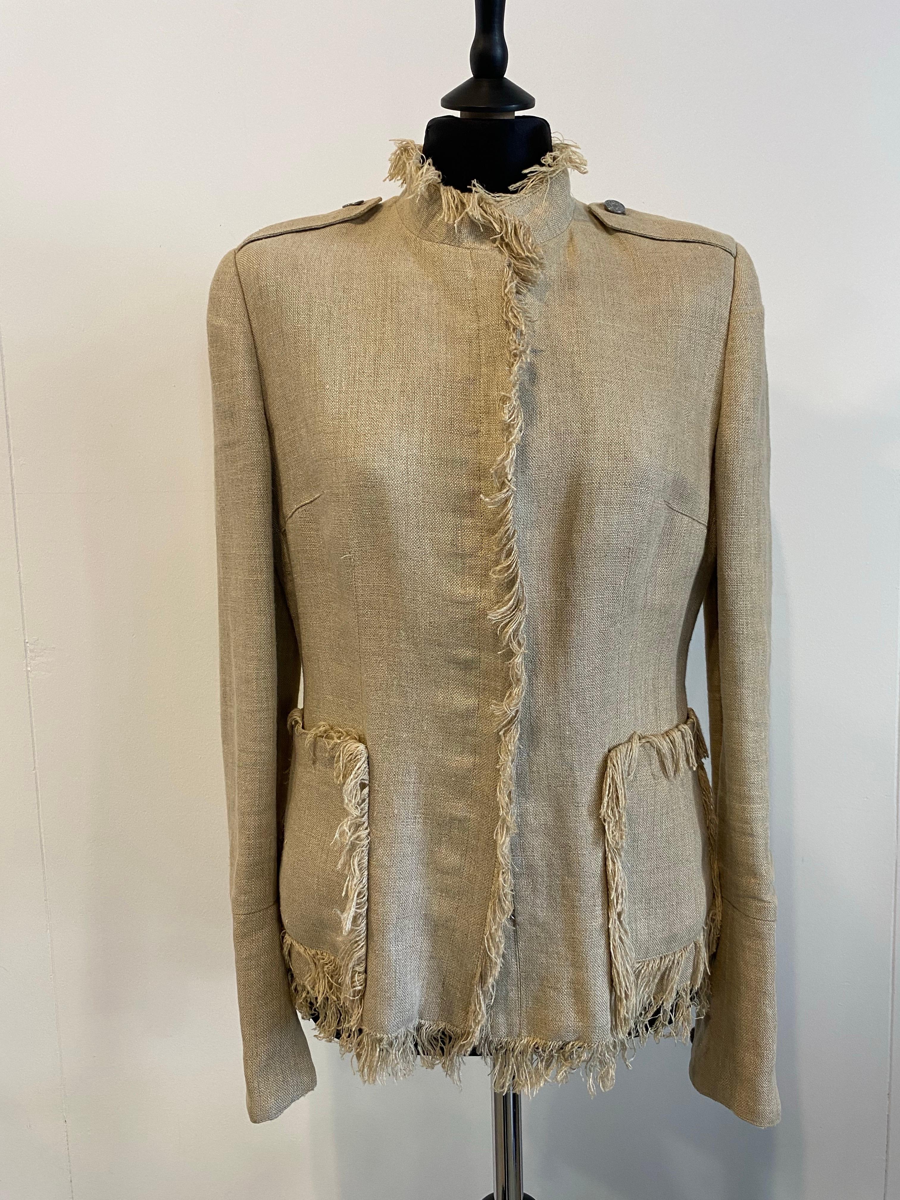 Dolce&Gabbana beige linen jacket with fringes For Sale 3