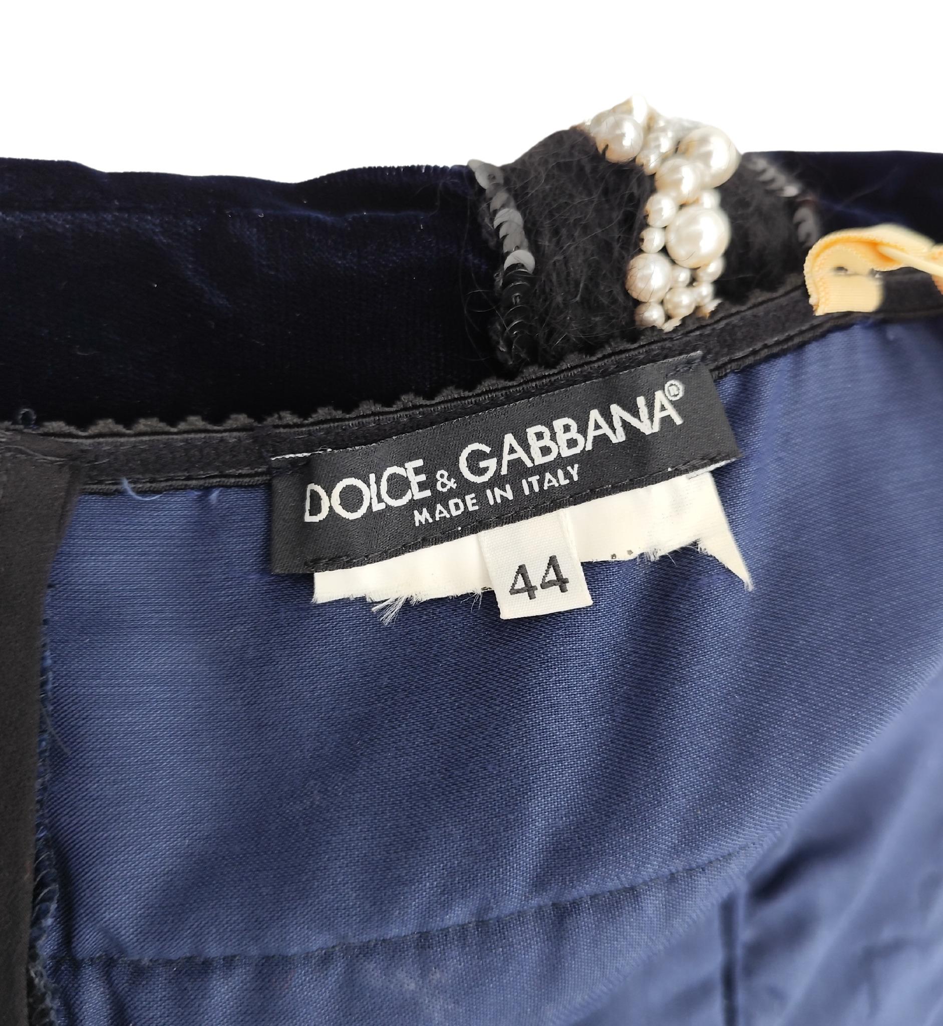 Dolce&Gabbana blue velvet pearls and lace top For Sale 6