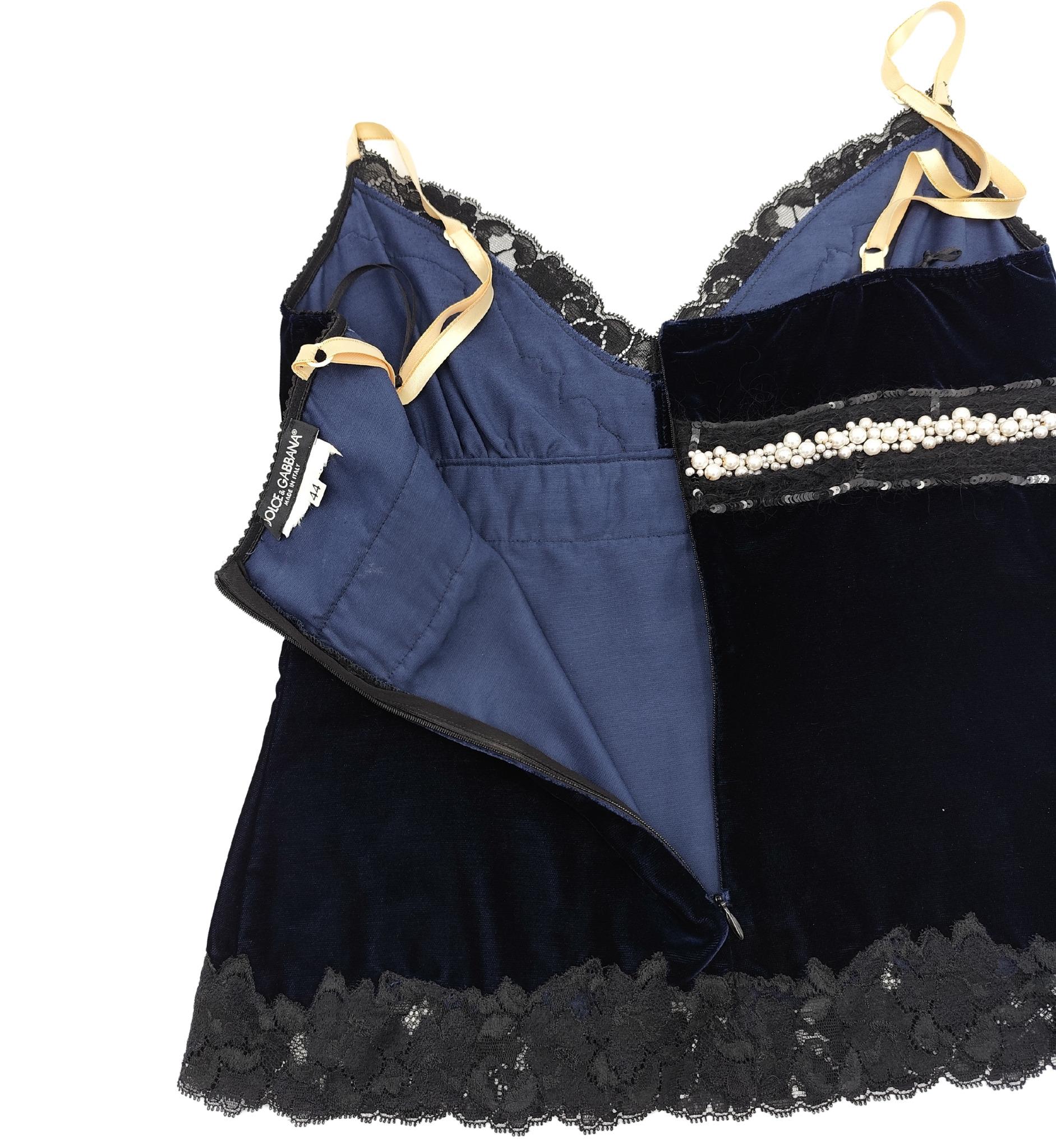 Dolce&Gabbana blue velvet pearls and lace top For Sale 4