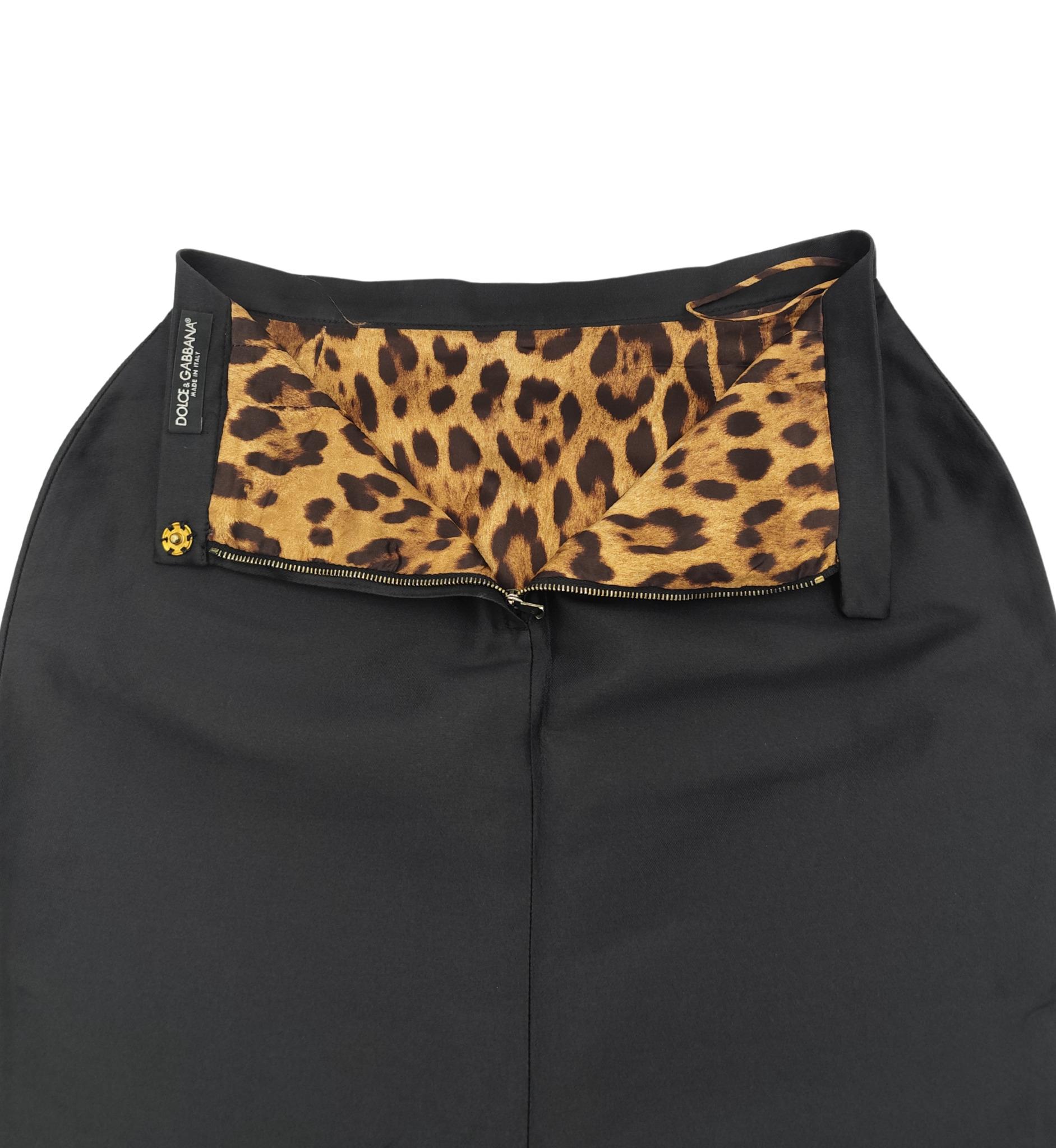 Dolce&Gabbana buckles corset top and skirt black silk set For Sale 9