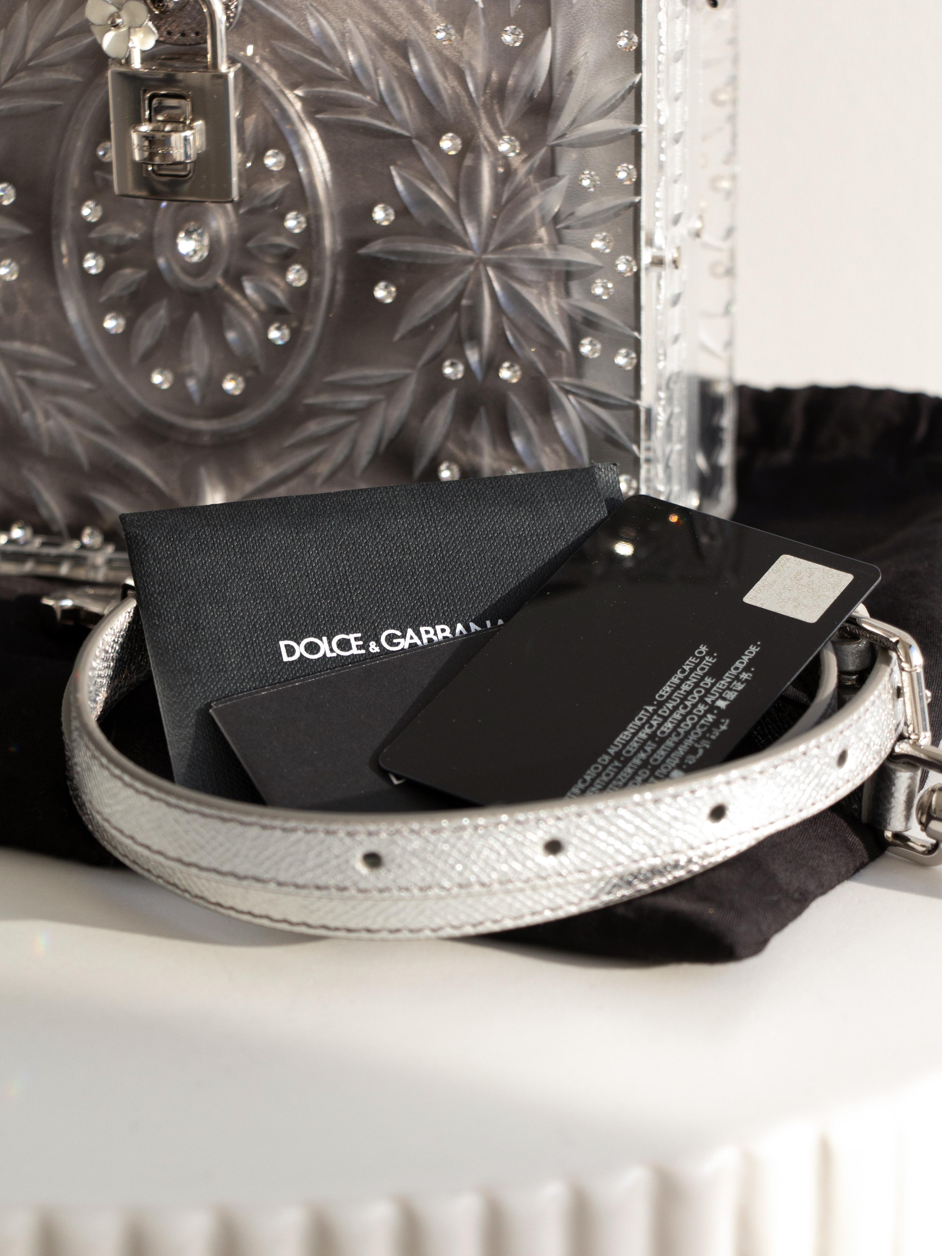 Dolce&Gabbana Cinderella Plexiglass Crystal Dolce Box Silver Rhinestone Bag In Good Condition In Jersey City, NJ