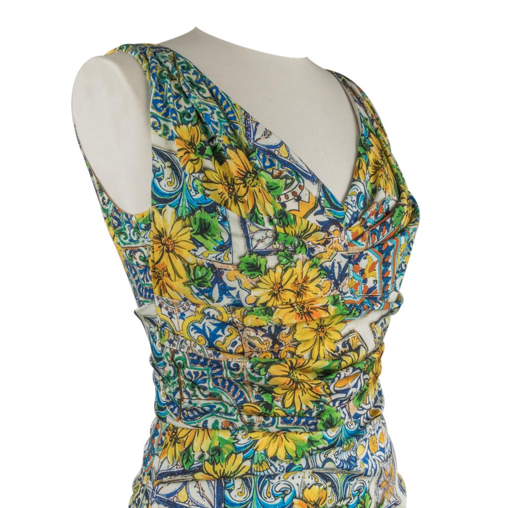 Women's Dolce&Gabbana Dress Floral Majolica Print V-Neck 44 / 8
