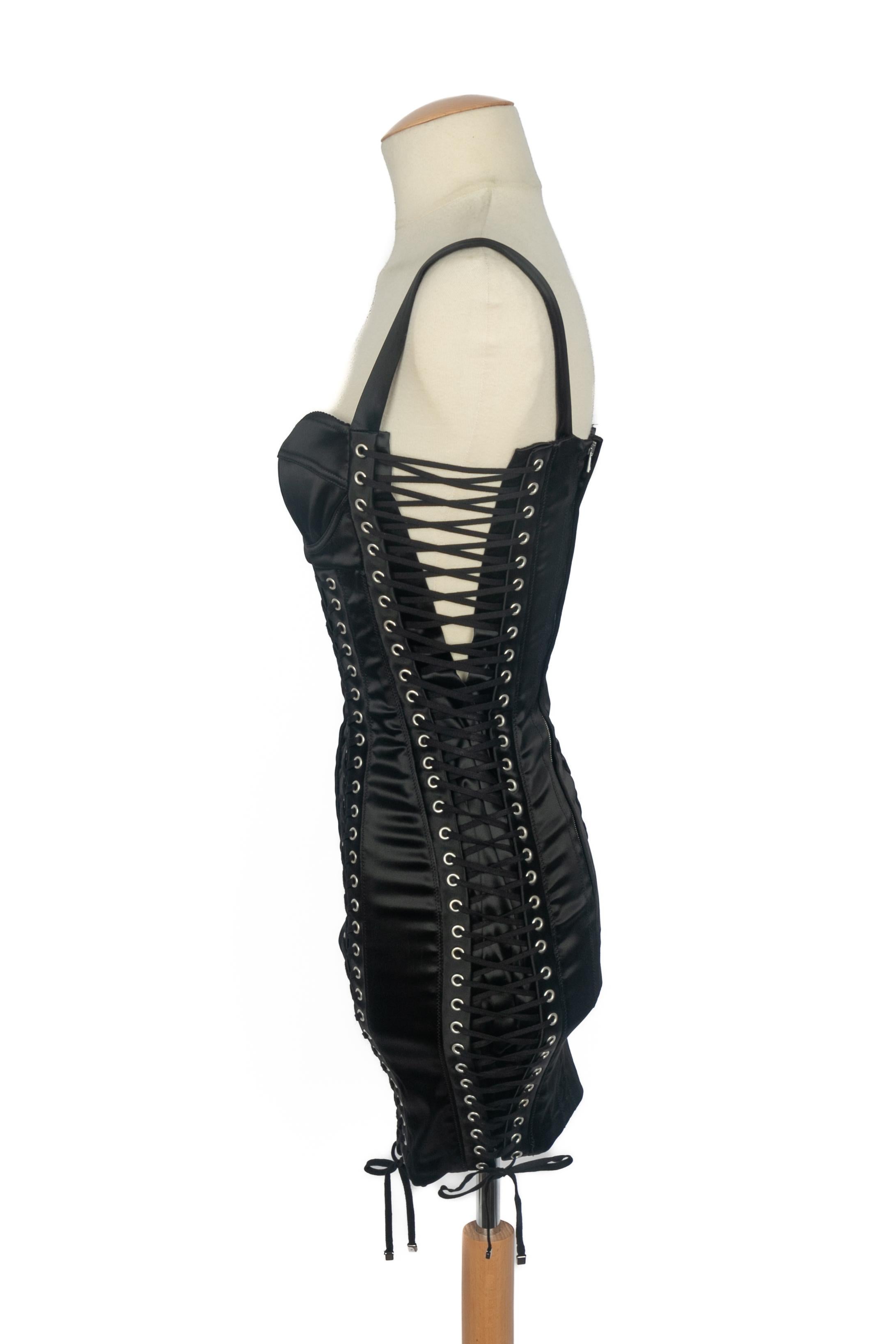 Abito Dolce & Gabbana con allacciatura in vendita 4