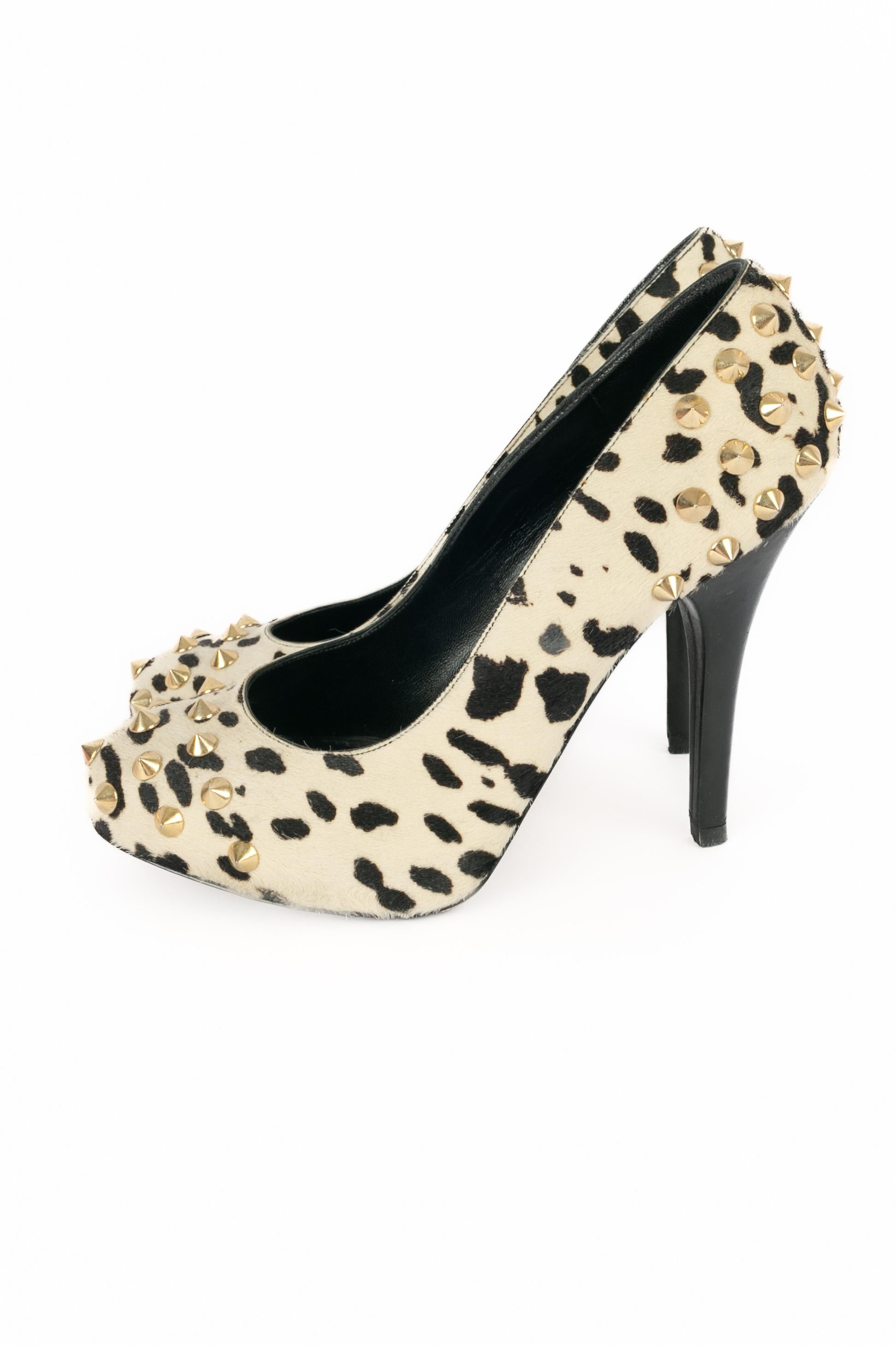 Women's Dolce&Gabbana fur stilettoes For Sale