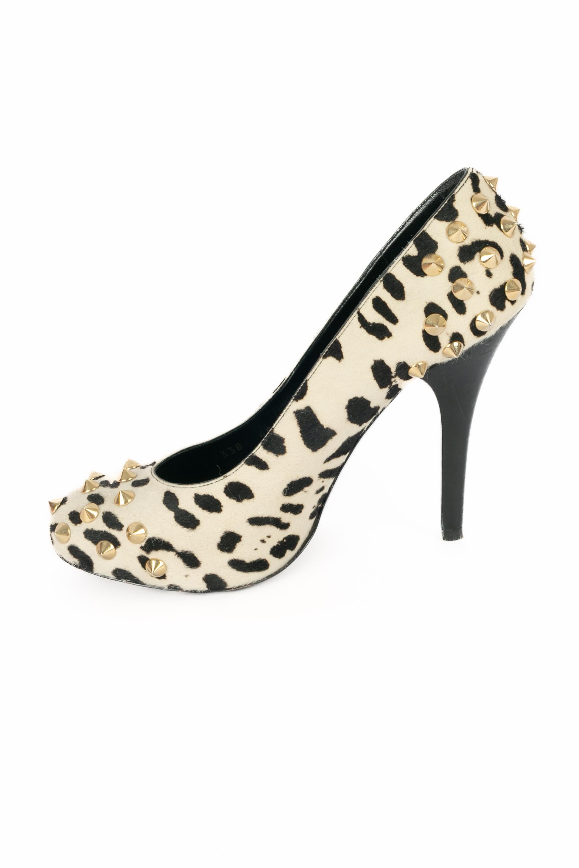 Dolce&Gabbana fur stilettoes For Sale 1