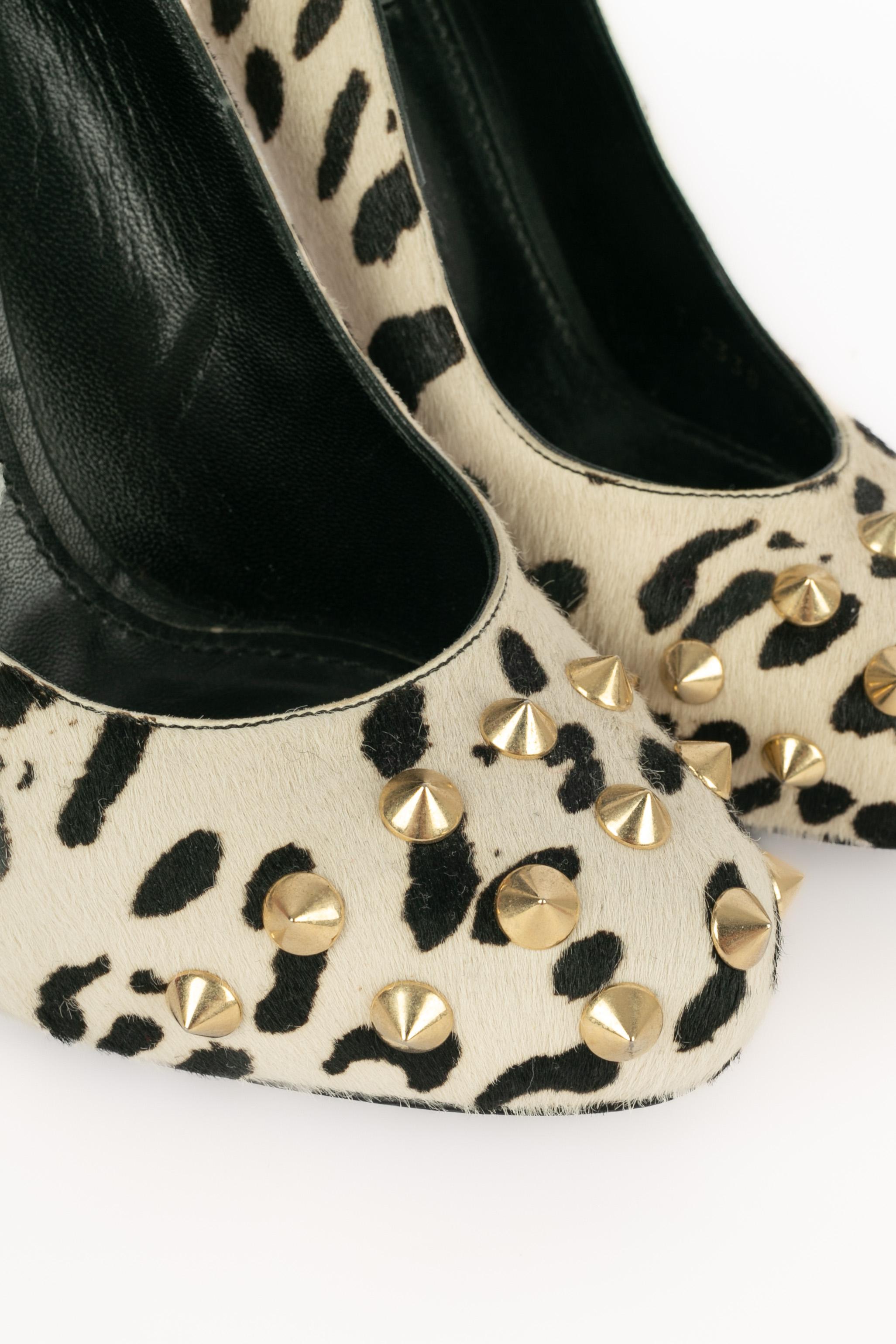 Dolce&Gabbana fur stilettoes For Sale 3