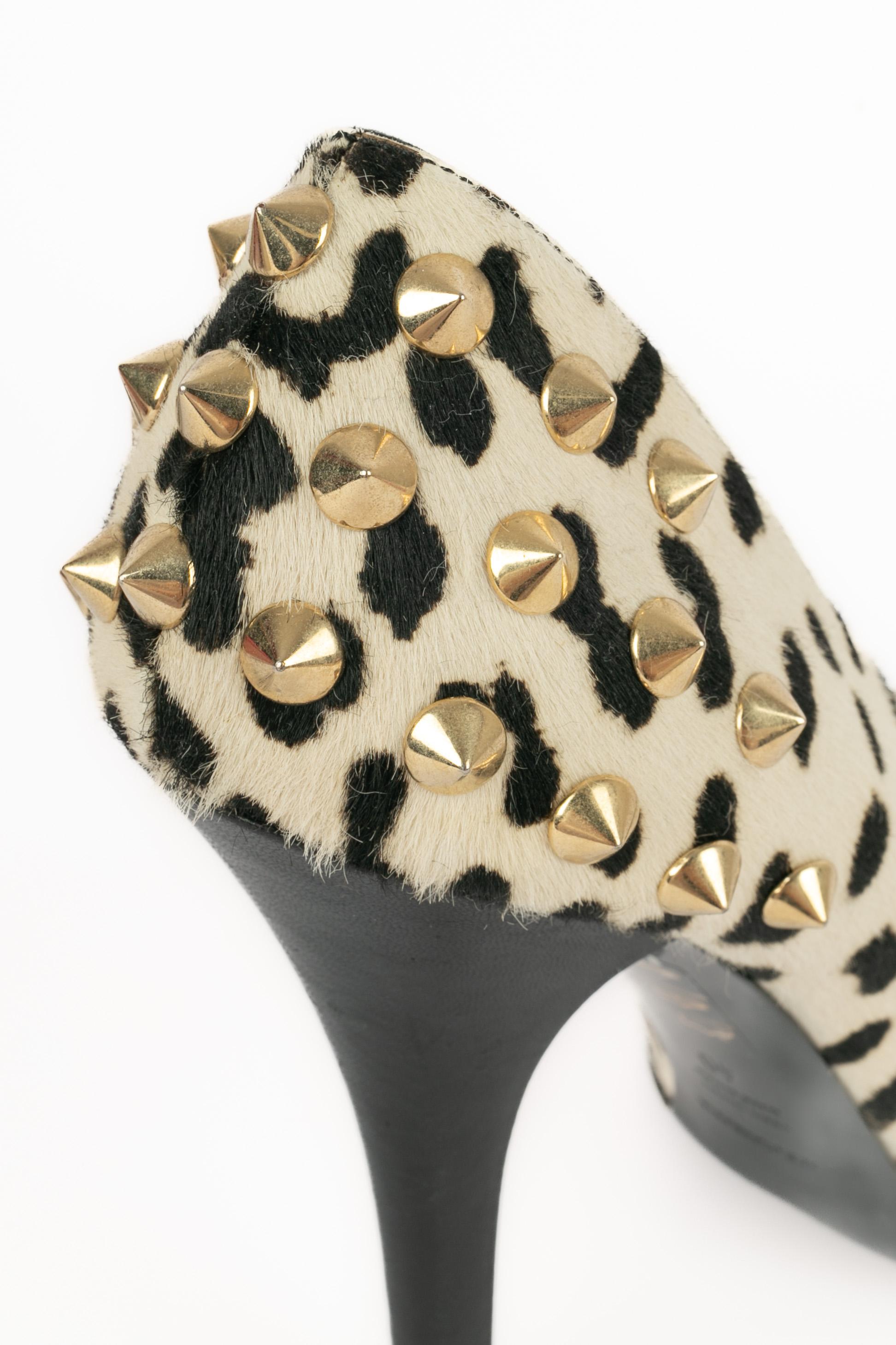 Dolce&Gabbana fur stilettoes For Sale 4