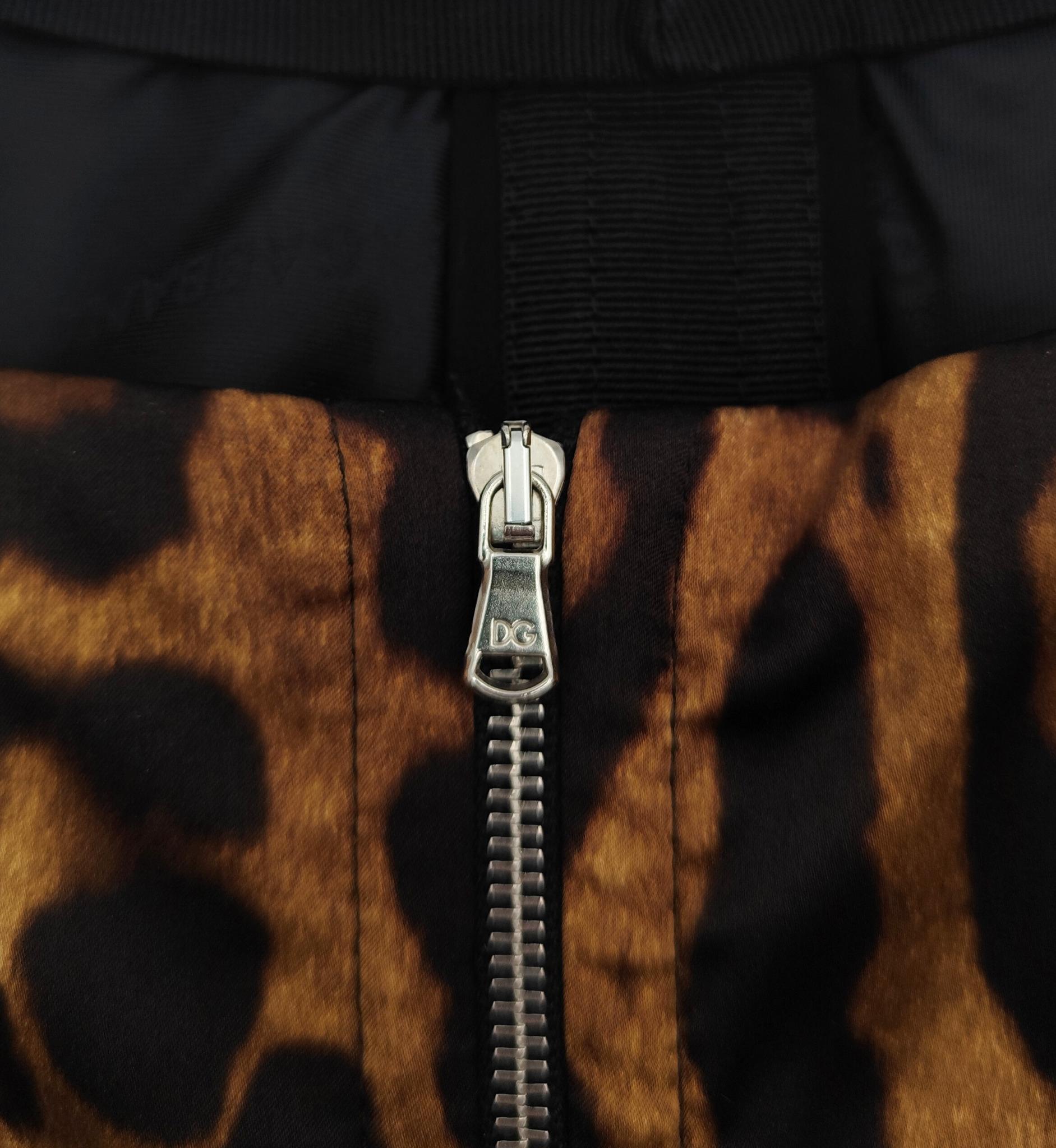 Dolce&Gabbana leopard print silk corset top For Sale 5