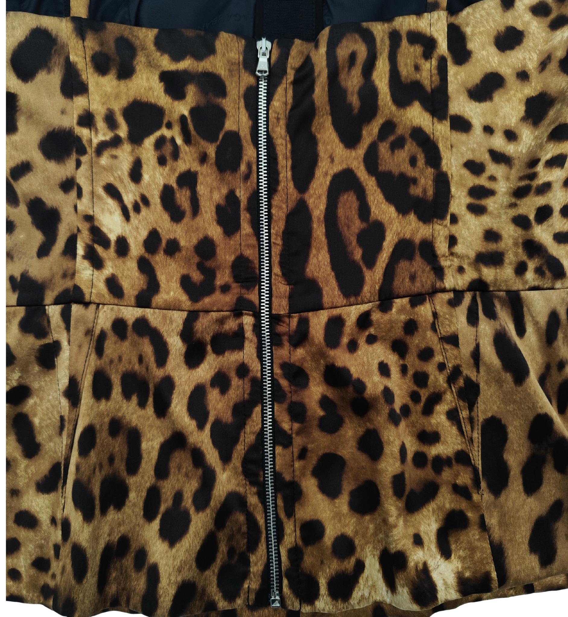 Dolce&Gabbana leopard print silk corset top For Sale 4