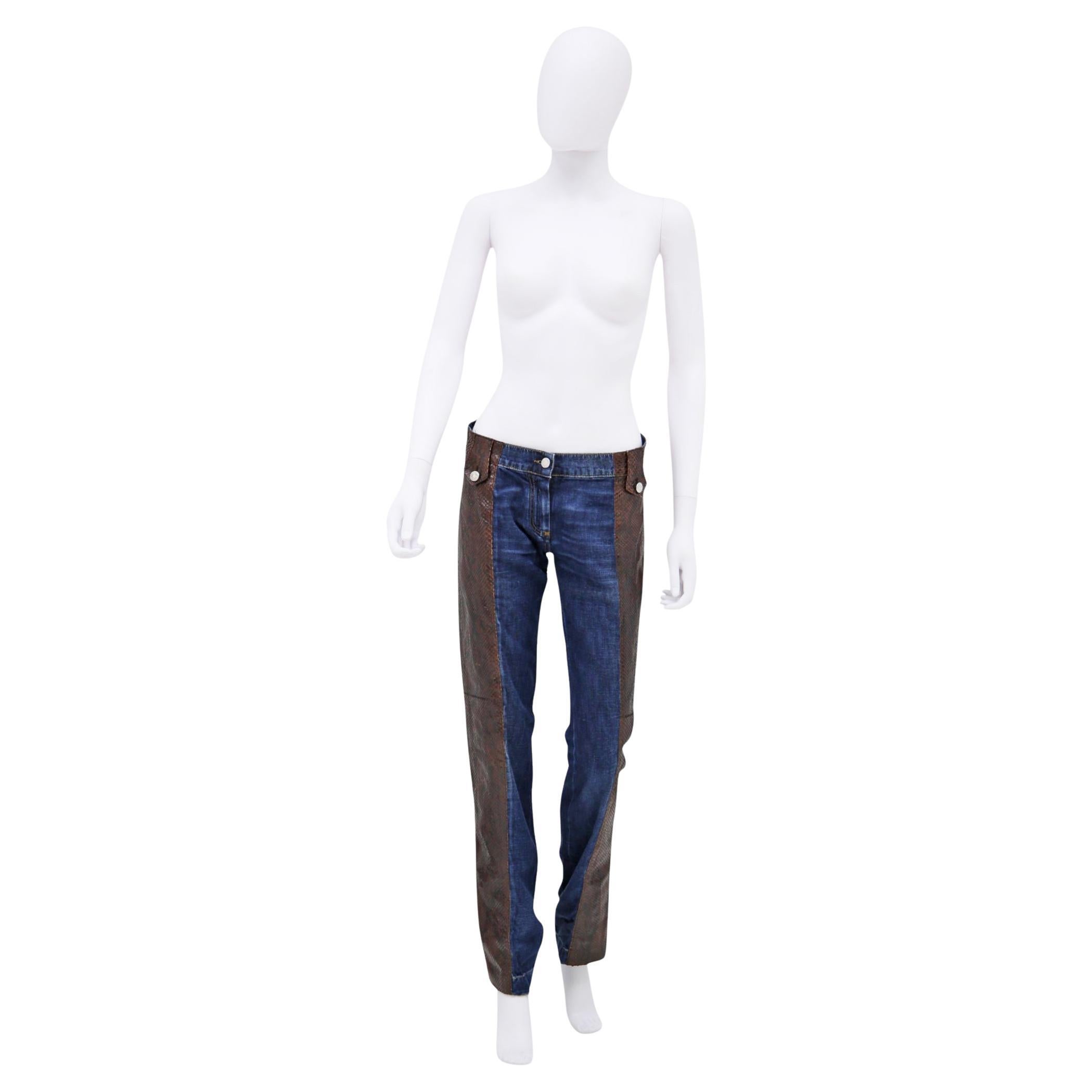 Dolce&Gabbana S/S 2005 Piel de pitón marrón con parches Vaqueros azules en venta