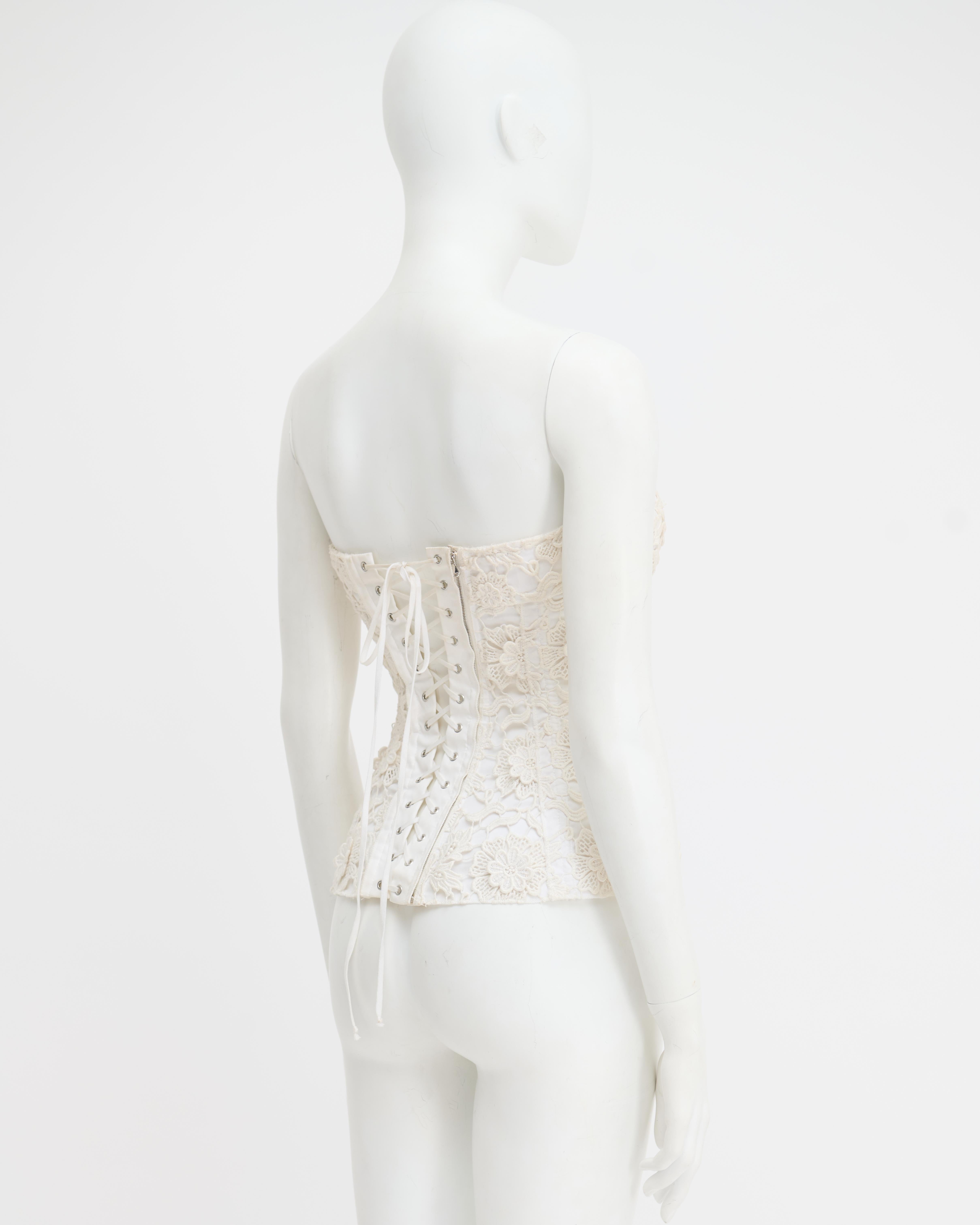 Dolce&Gabbana S/S 2006 White Floral Lace Corset In Excellent Condition For Sale In Milano, IT