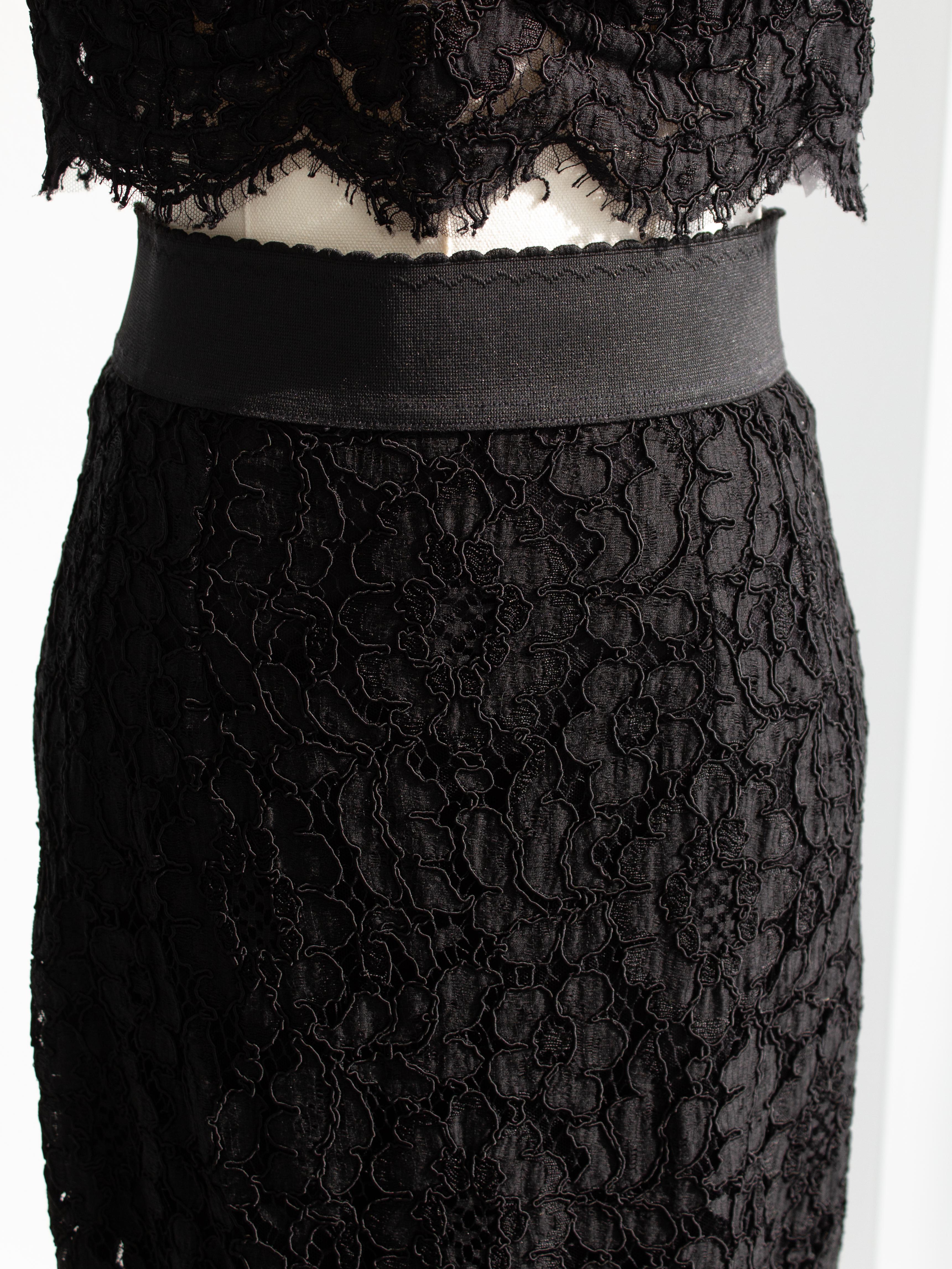 Dolce & Gabbana P/E 2016 Nero Cordonetto Pizzo Bustier Crop Top Midi Gonna Set in vendita 7