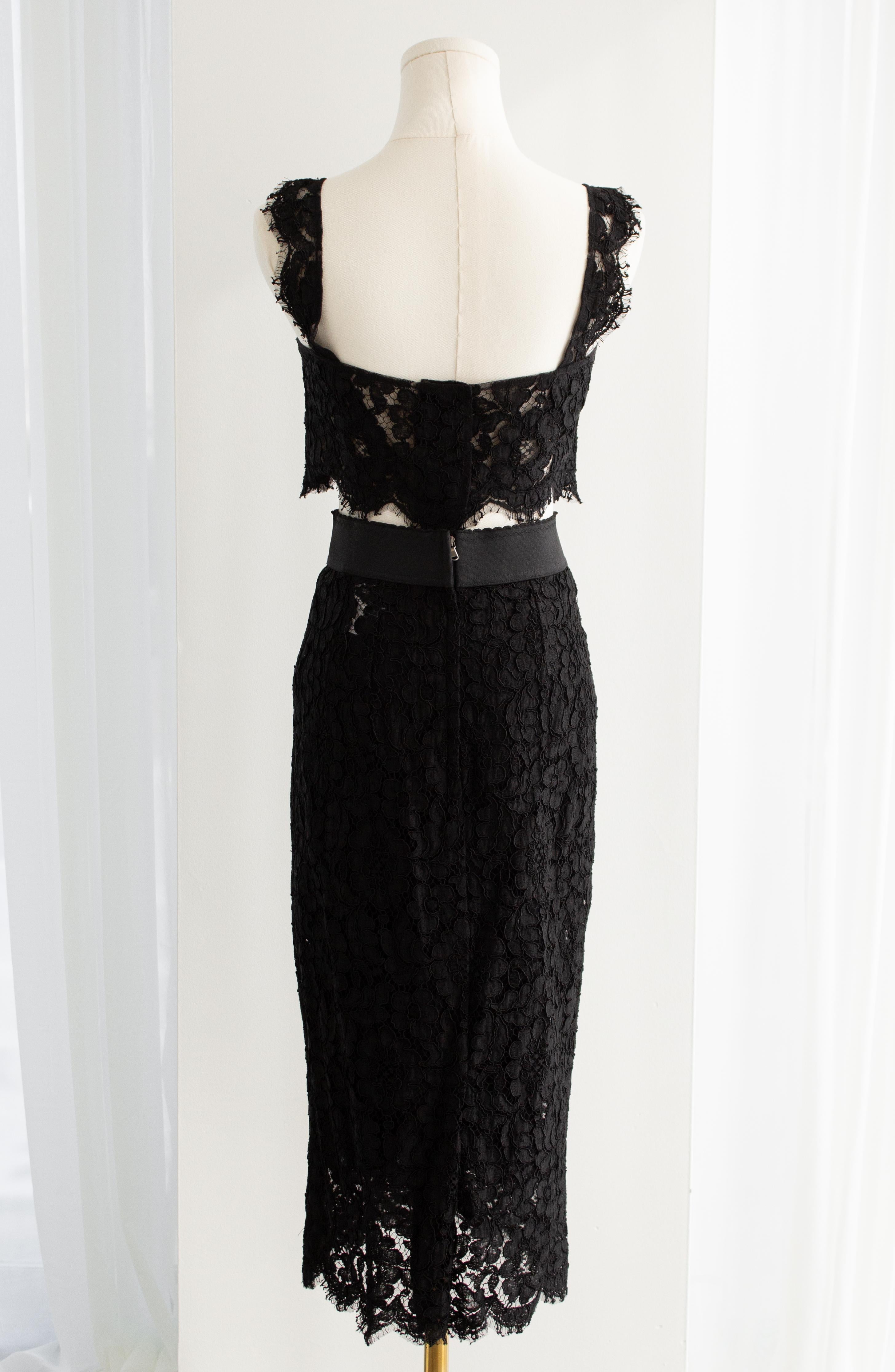 Dolce & Gabbana P/E 2016 Nero Cordonetto Pizzo Bustier Crop Top Midi Gonna Set in vendita 13