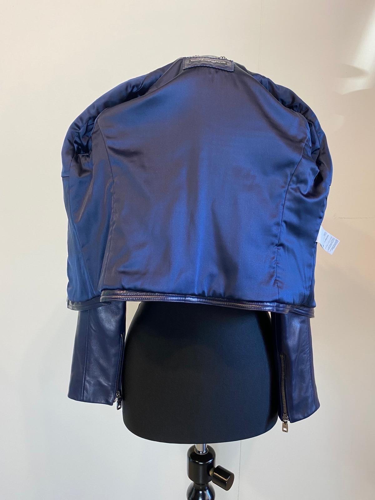 Purple Dolce&Gabbana short purple leather jacket For Sale