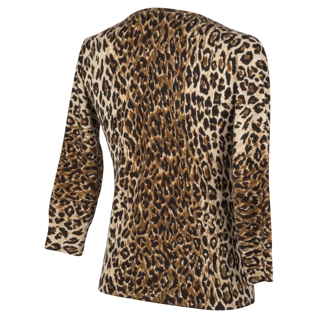 Dolce & Gabbana Top Leopard Print V Neck 3/4 Sleeve 40 / 6 For Sale 1