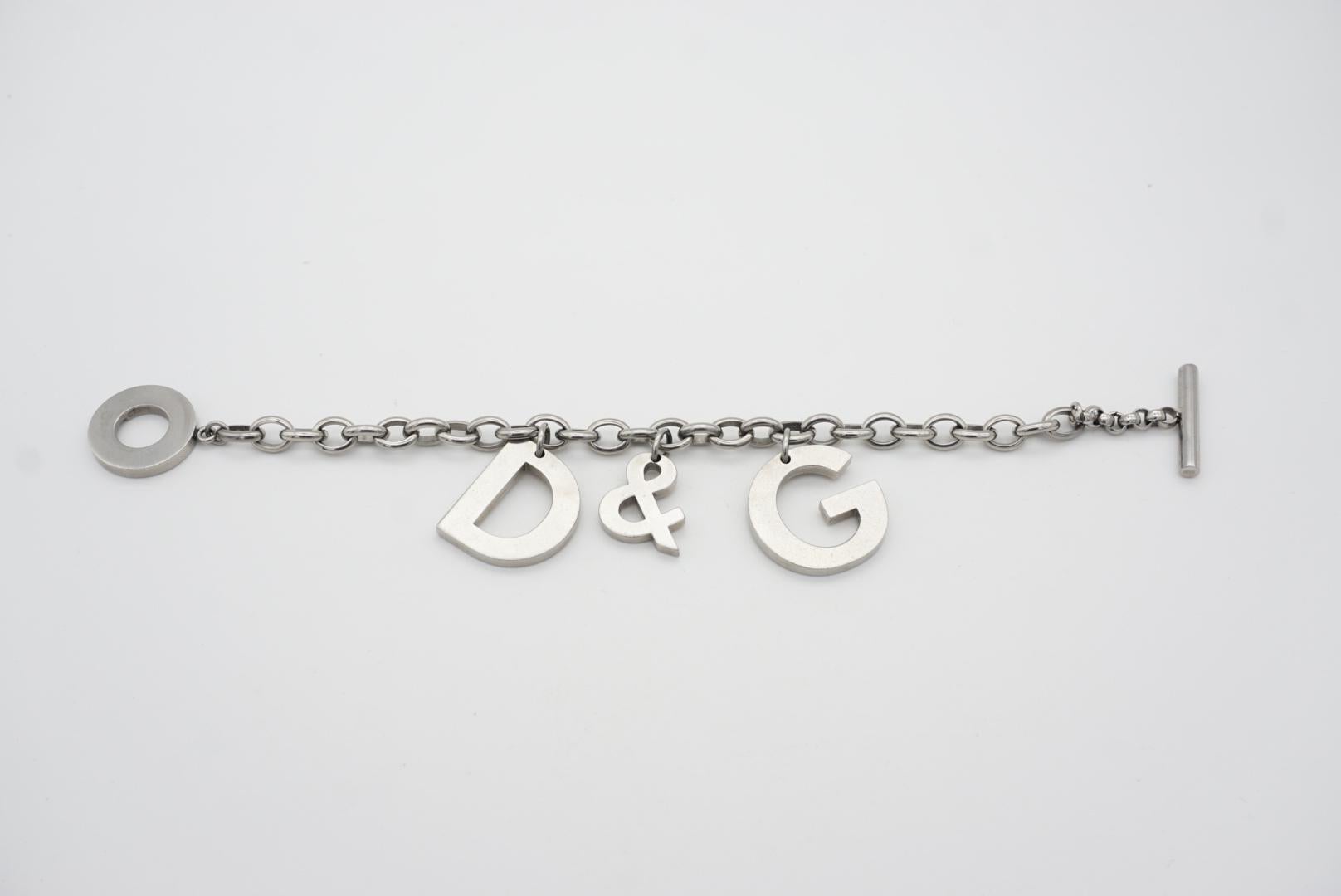 Dolce&Gabbana Vintage Unisex Logo D&G Charm Pendant Statement Monogram Bracelet 2