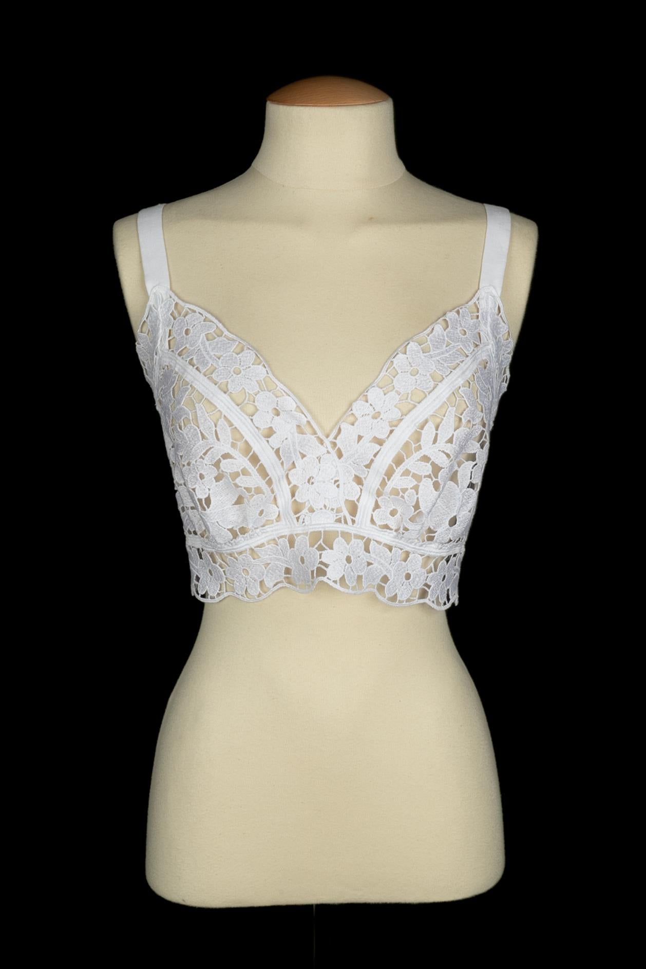 DOLCE&GABBANA - (Made in Italy) Top in lino con ricamo traforato. Taglia 36.

Condizioni:
Ottime condizioni

Dimensioni:
Petto: 40 cm - Lunghezza: 37 cm

SKU:FH228